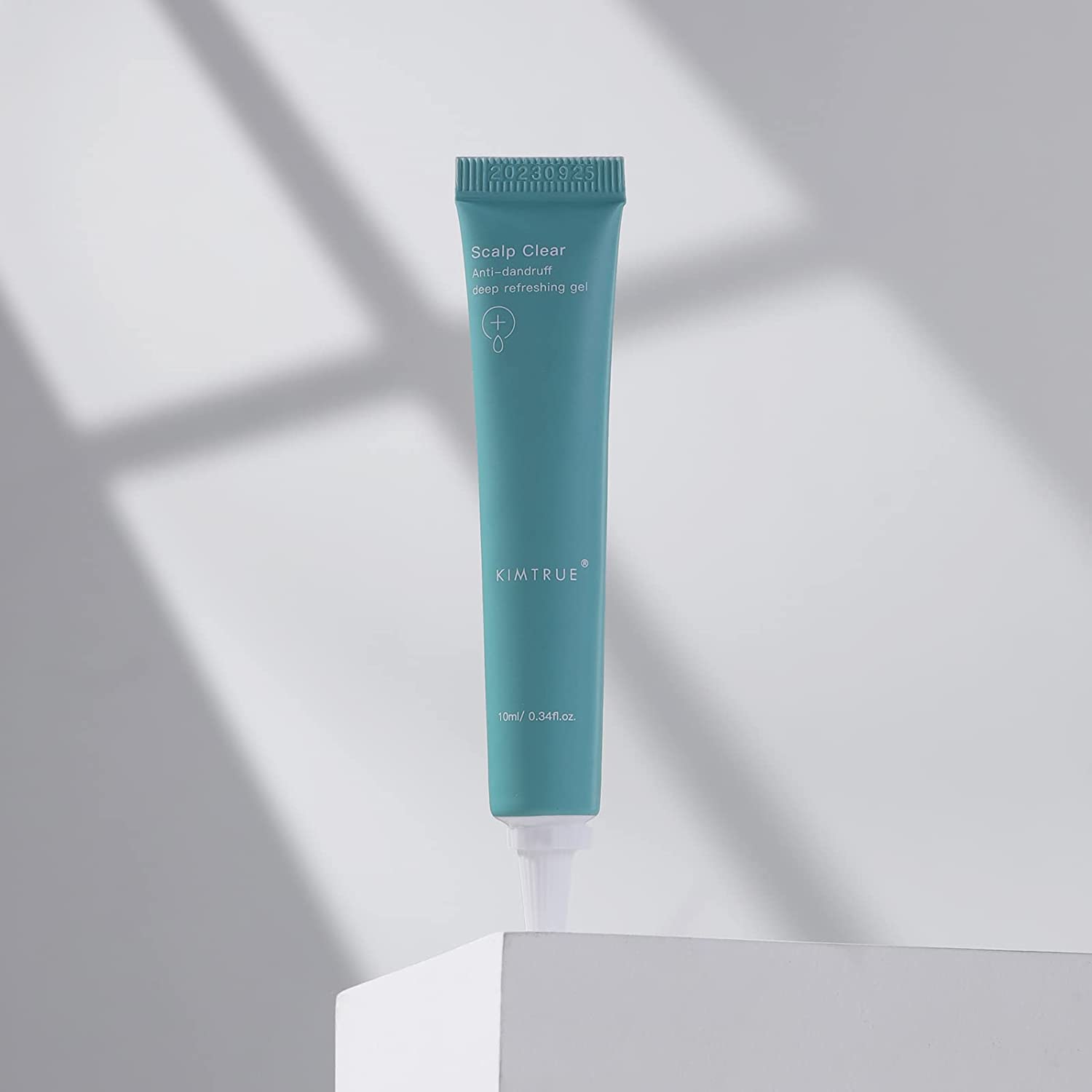 KIMTRUE Scalp Clear Gel (Mild) in a 5*10ml packaging, designed for dry and oily scalps, featuring a clear gel texture.