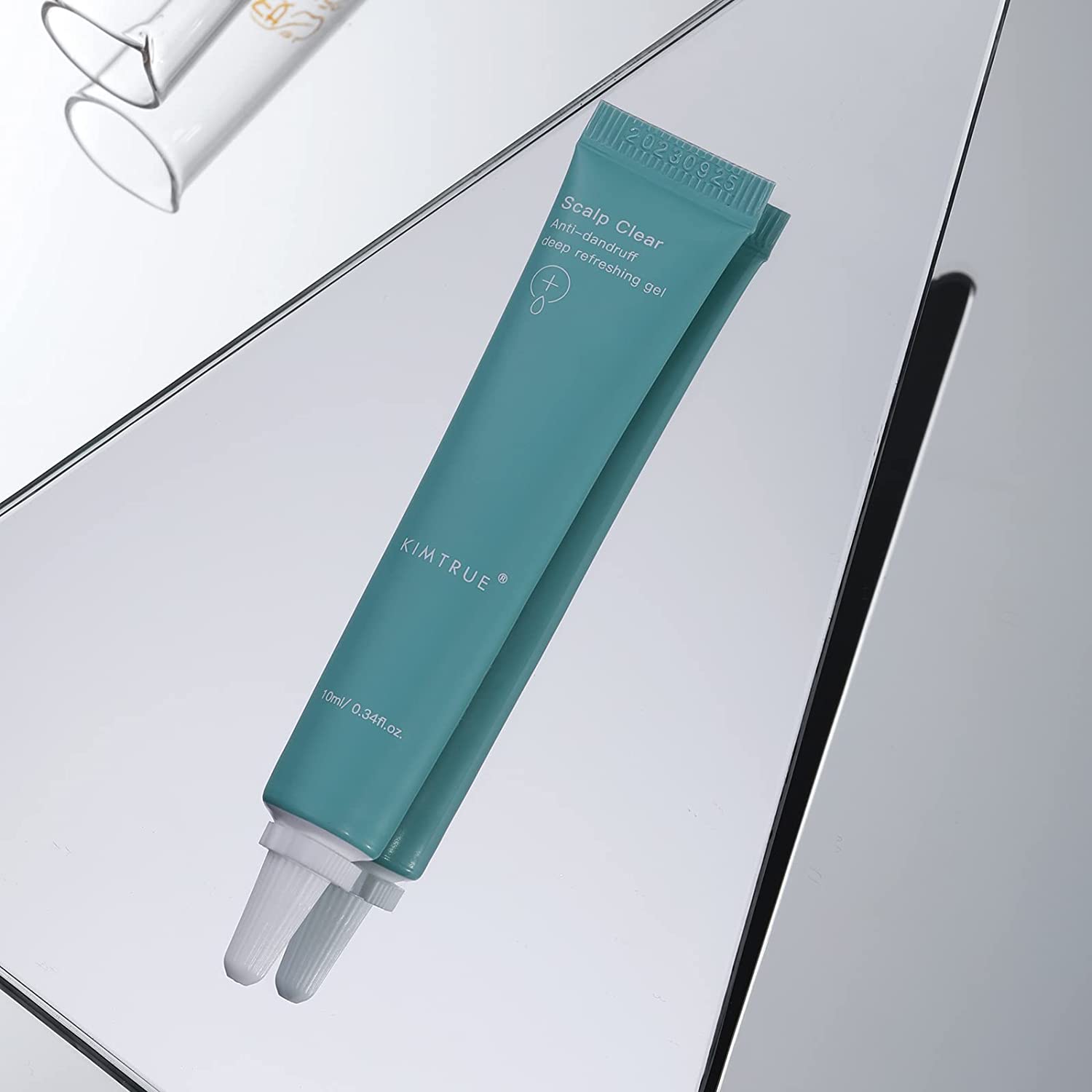 KIMTRUE Scalp Clear Gel (Mild) in a 5*10ml packaging, designed for dry and oily scalps, featuring a clear gel texture.