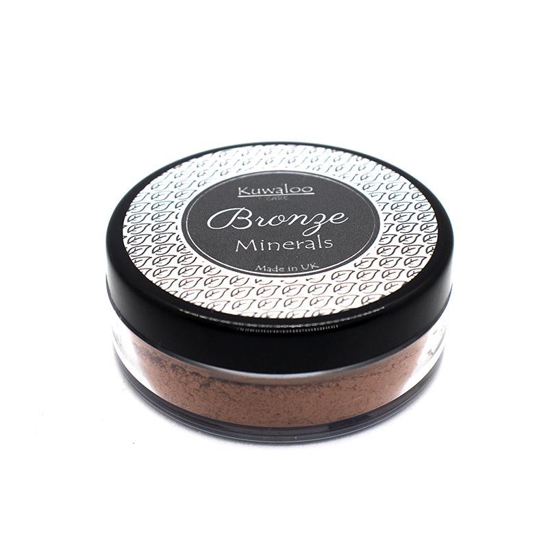 Mineral Bronze 3G Clay Bronzer in a compact, showcasing its natural ingredients and smooth texture for a radiant glow.