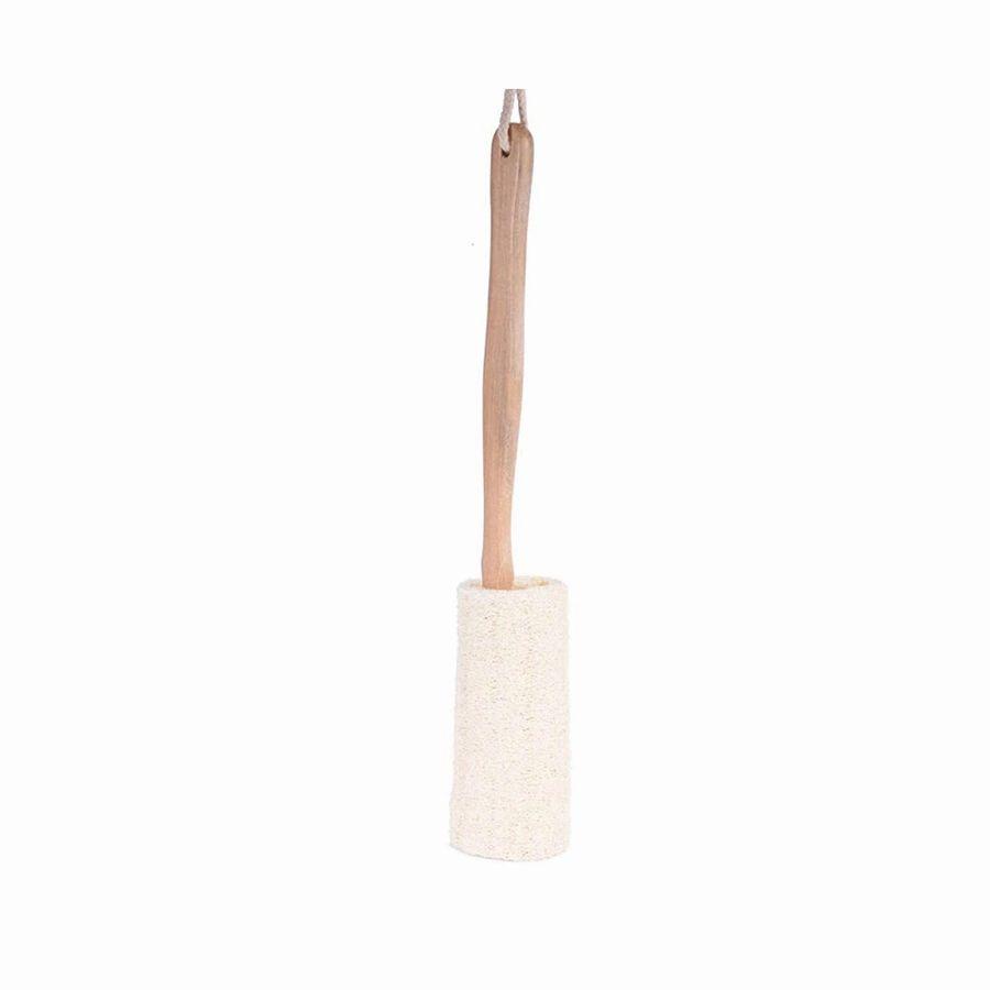 Natural loofah bath brush with a long wooden handle, showcasing its eco-friendly design and soft texture for effective skin exfoliation.