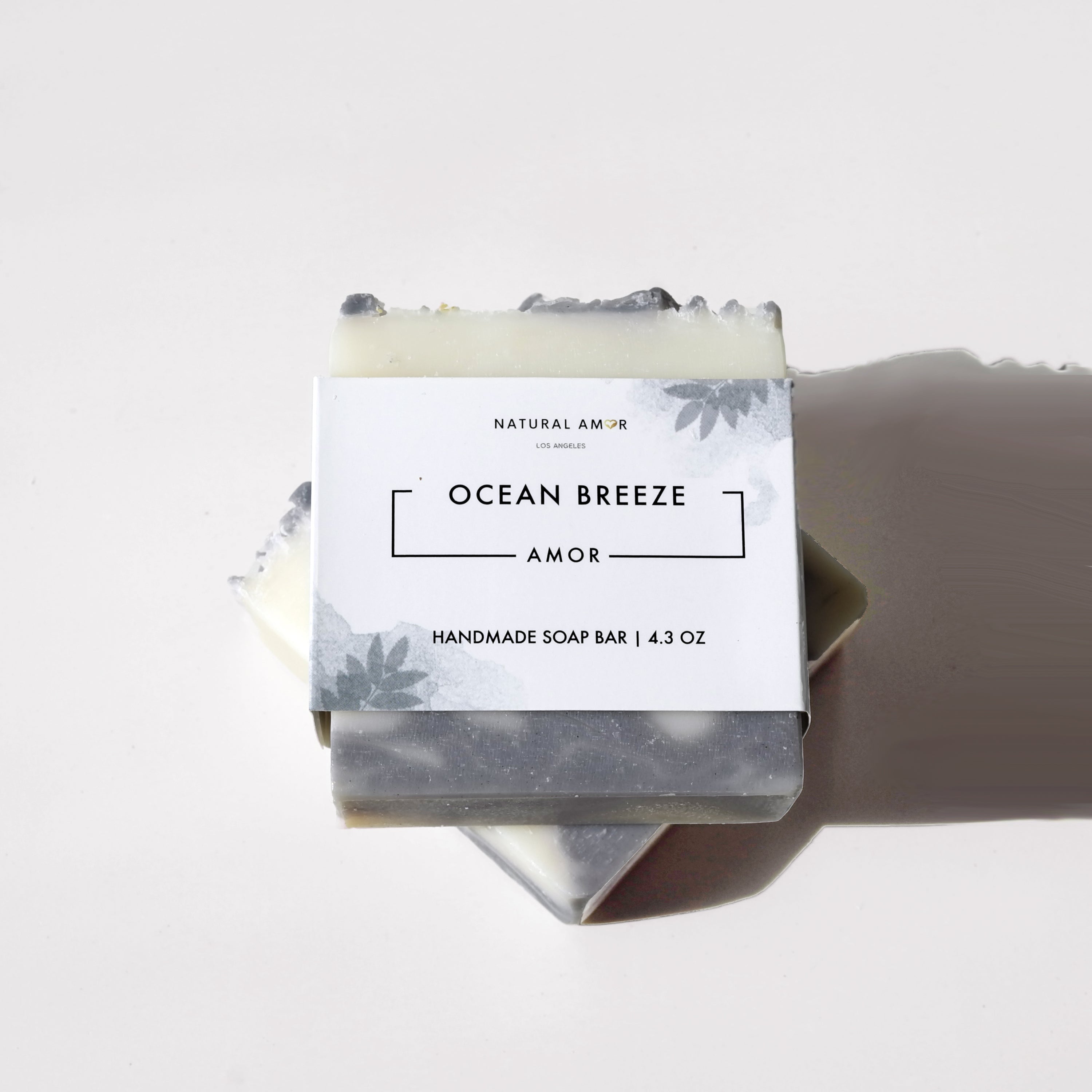 Ocean Breeze Soap Bar with natural indigo powder and kaolin clay, featuring a refreshing scent of peppermint, lavender, and lime.