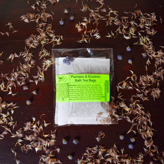 Organic Psoriasis and Eczema Bathtub Tea Bag featuring a blend of 13 herbs in a 3 x 5 inch tea bag, designed for soothing skin conditions.