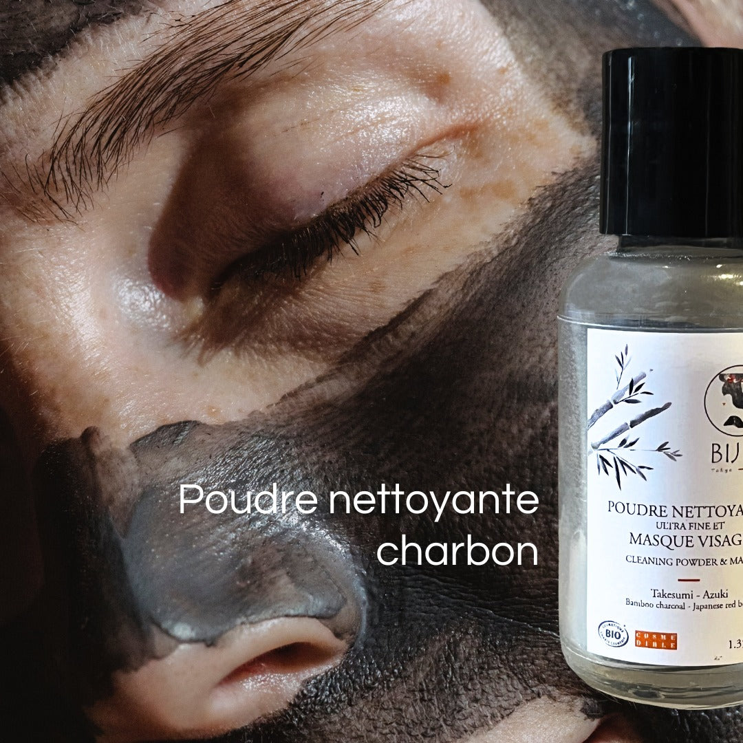 Poudre nettoyante et masque visage au charbon Takesumi 2 en 1, présentée dans un élégant emballage français, idéale pour les peaux grasses à normales.