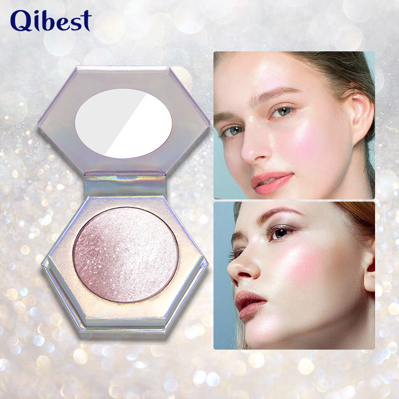 QIBEST Highlighting Powder showcasing a high-gloss diamond sparkle effect in a compact container.