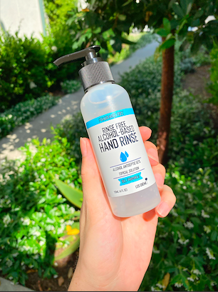 A 4oz bottle of Rinse-Free 62% Ethyl Alcohol Based Gel Hand Rinse, designed for effective water-less hand washing on the go.