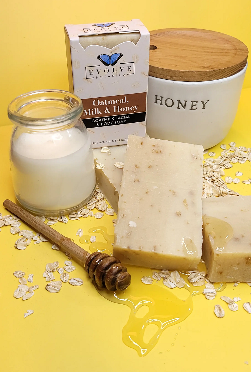 Standard Soap - Oatmeal Milk & Honey, featuring goat milk, oatmeal, and honey ingredients, ideal for sensitive skin care.