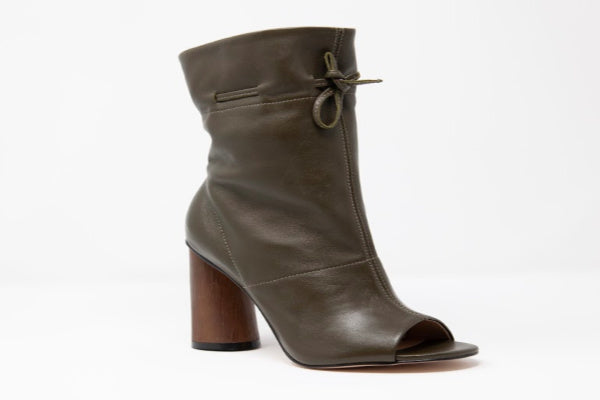 Main Shaz Self-Tie Leather Boots image