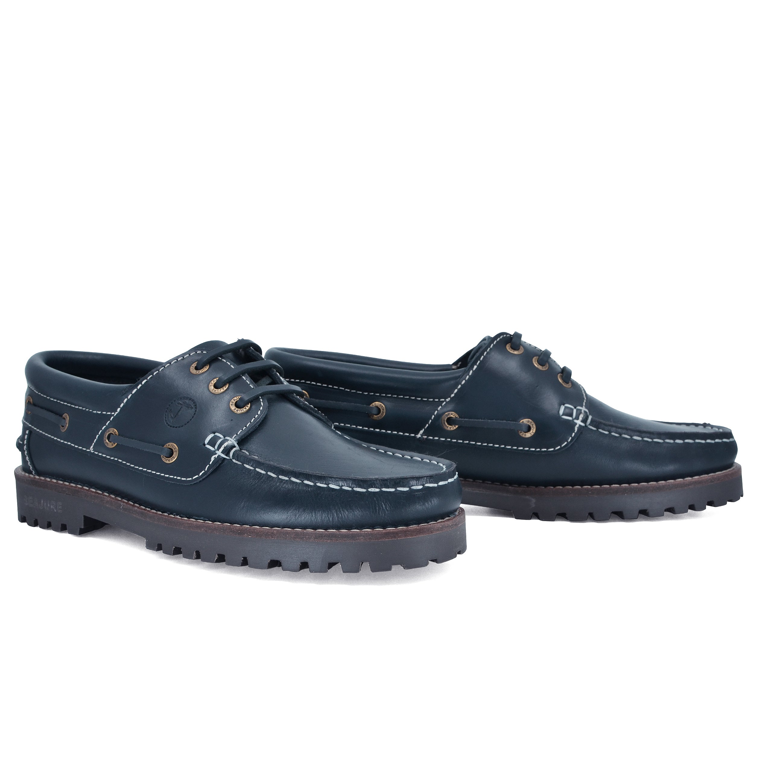 Seajure Lubmin Men Boat Shoe in high-quality leather with a classic nautical design, perfect for cold and humid days.