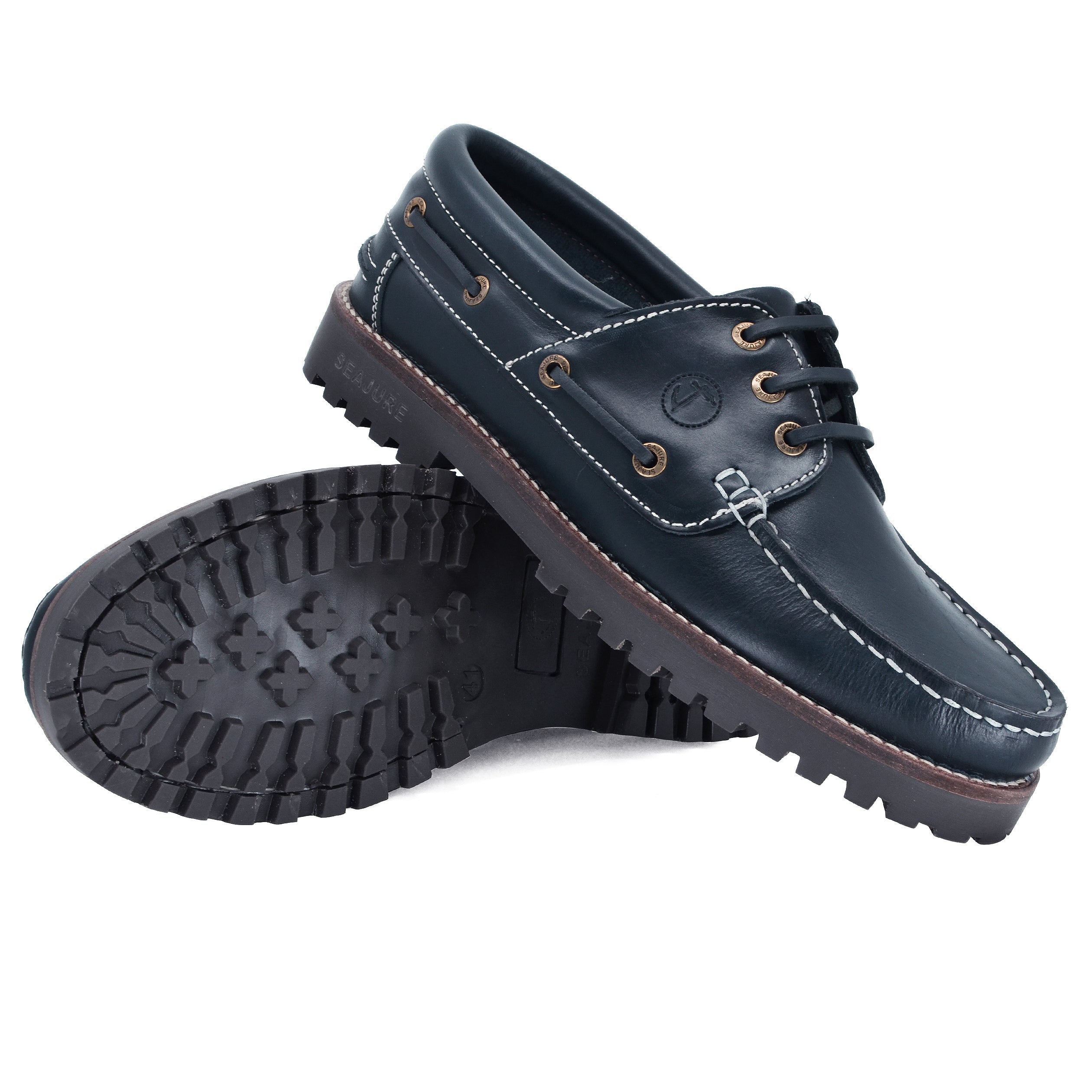 Seajure Lubmin Men Boat Shoe in high-quality leather with a classic nautical design, perfect for cold and humid days.