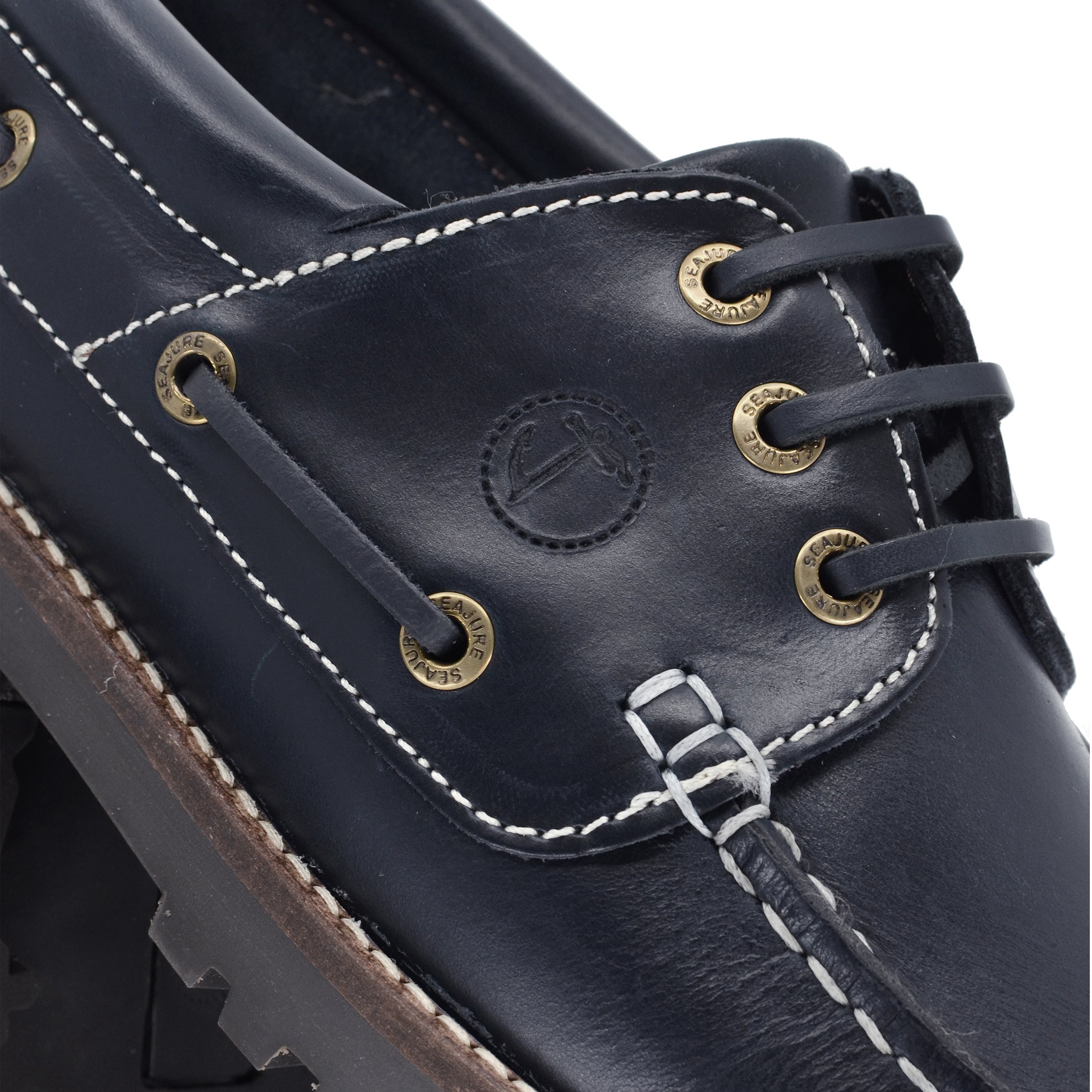 Seajure Lubmin Men Boat Shoe in high-quality leather with a classic nautical design, perfect for cold and humid days.