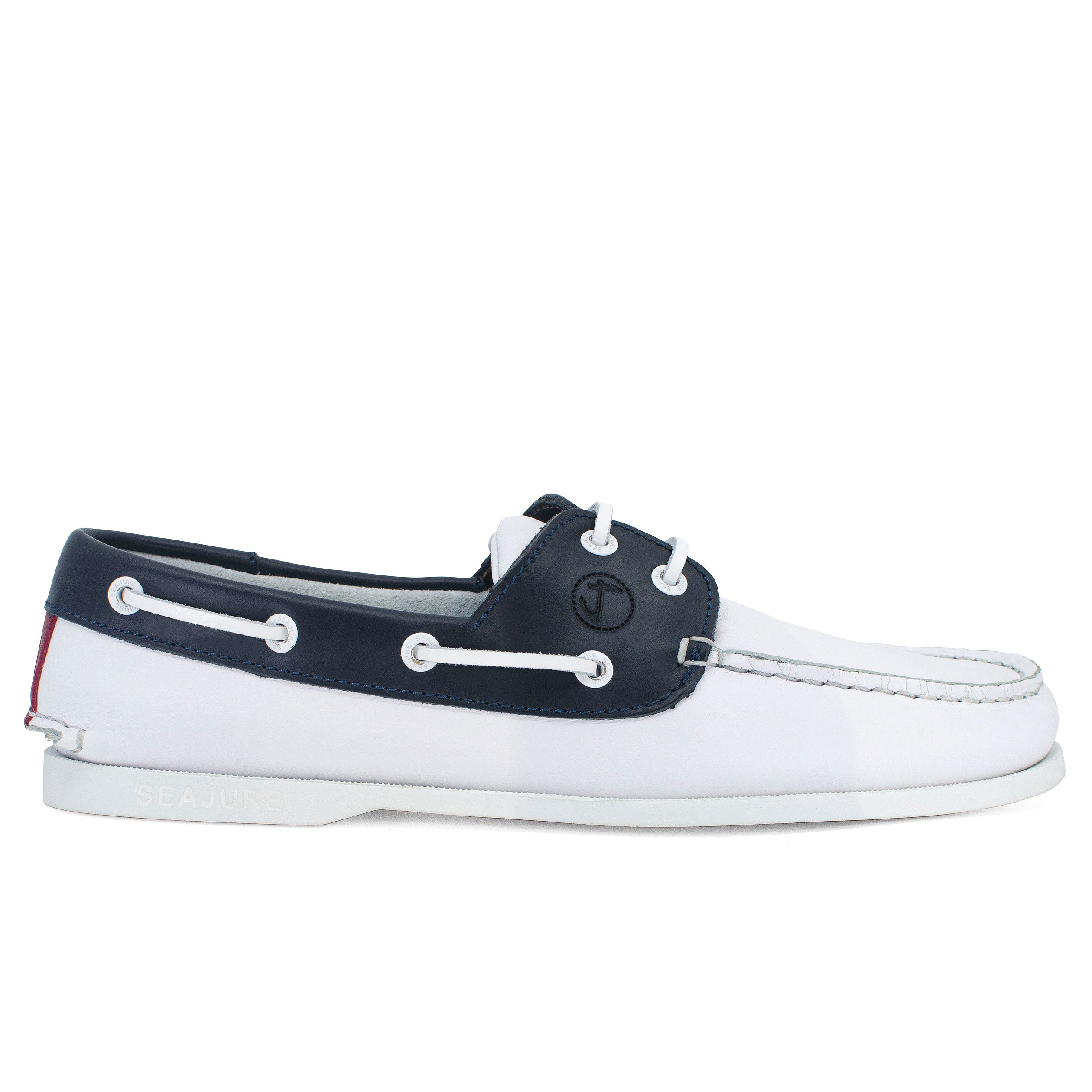 Seajure Navagio men boat shoe in premium leather, featuring a non-marking rubber sole and elegant nautical design.