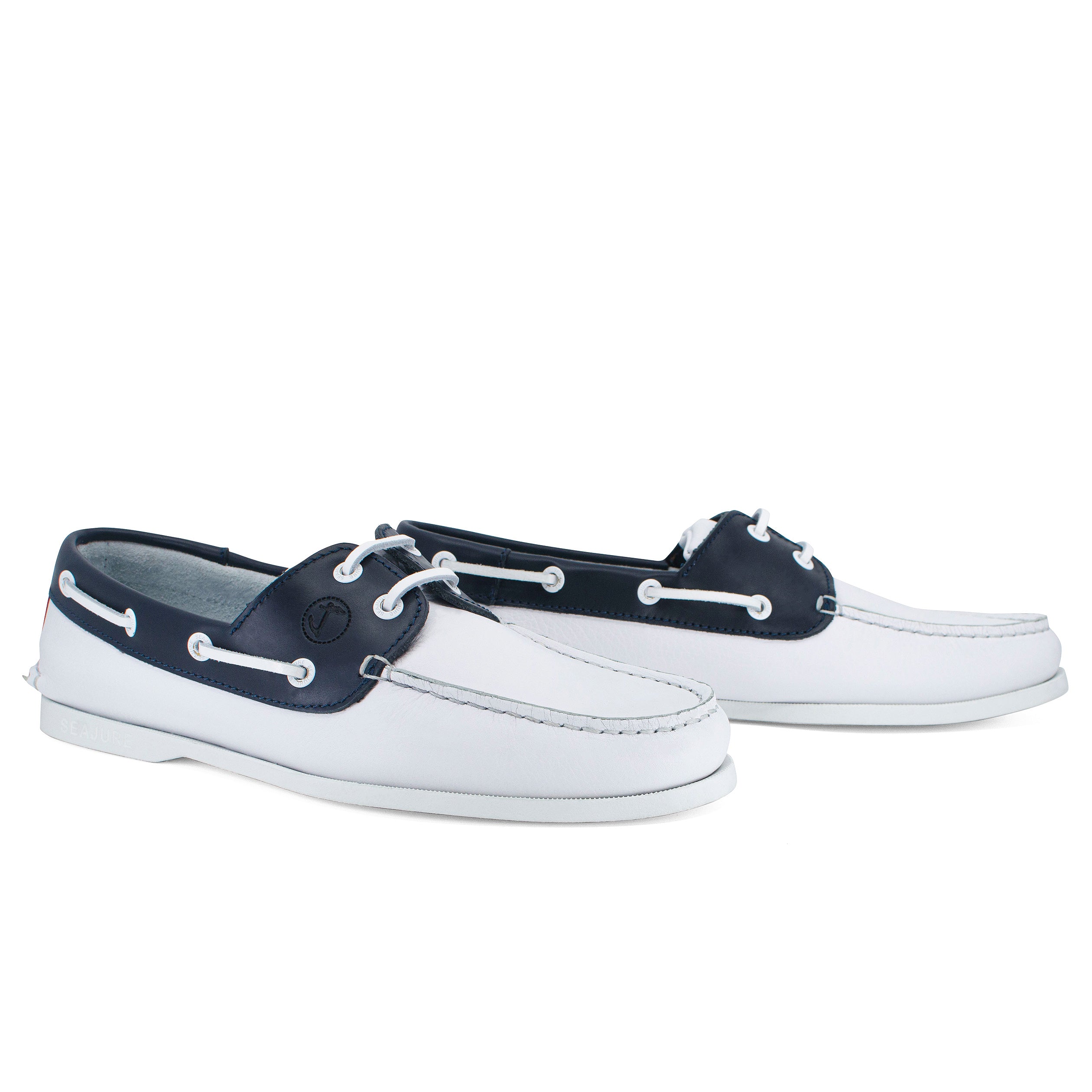 Seajure Navagio men boat shoe in premium leather, featuring a non-marking rubber sole and elegant nautical design.