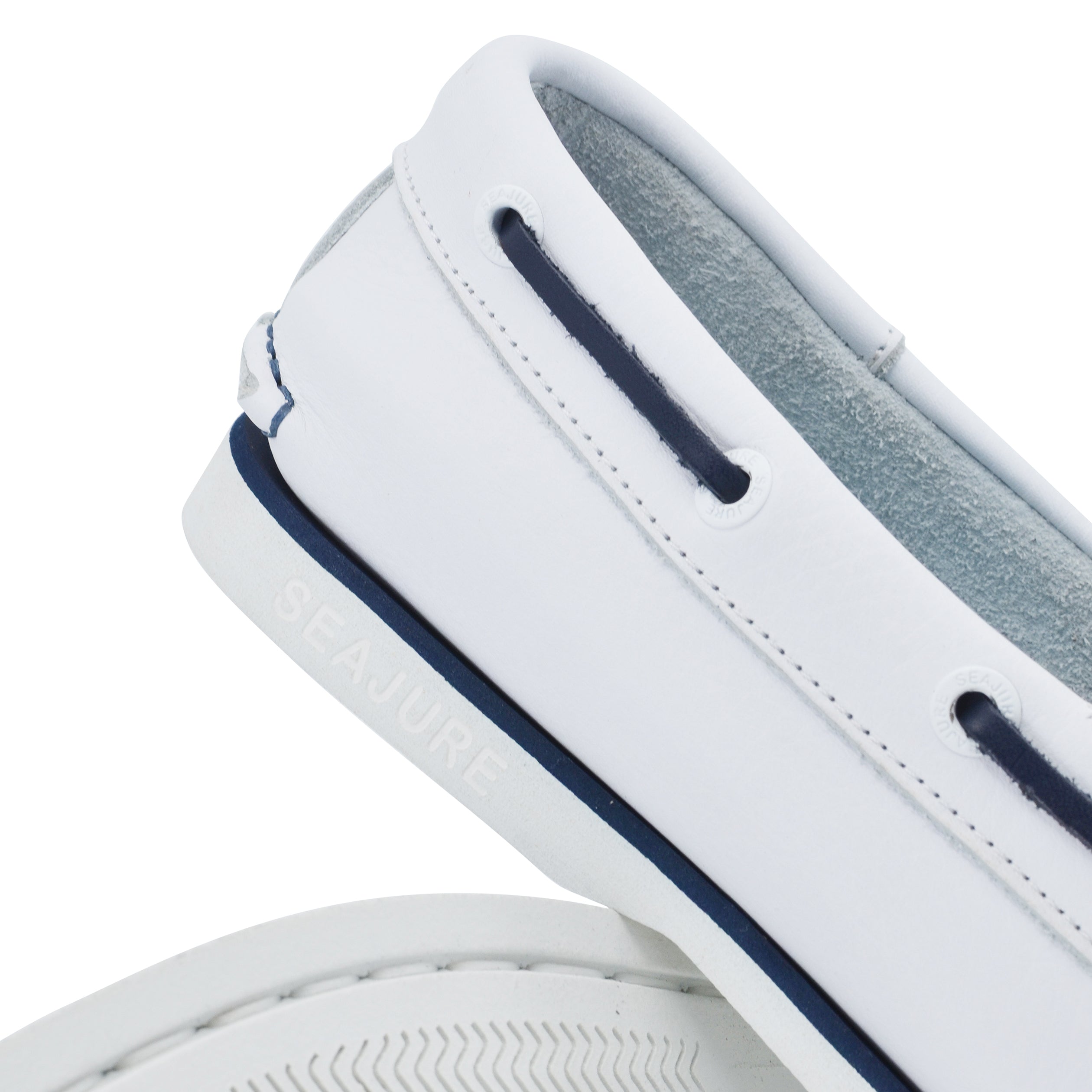 Men Boat Shoe Sauvage featuring high-quality leather, natural rubber sole, and elegant nautical design, perfect for boating and casual wear.