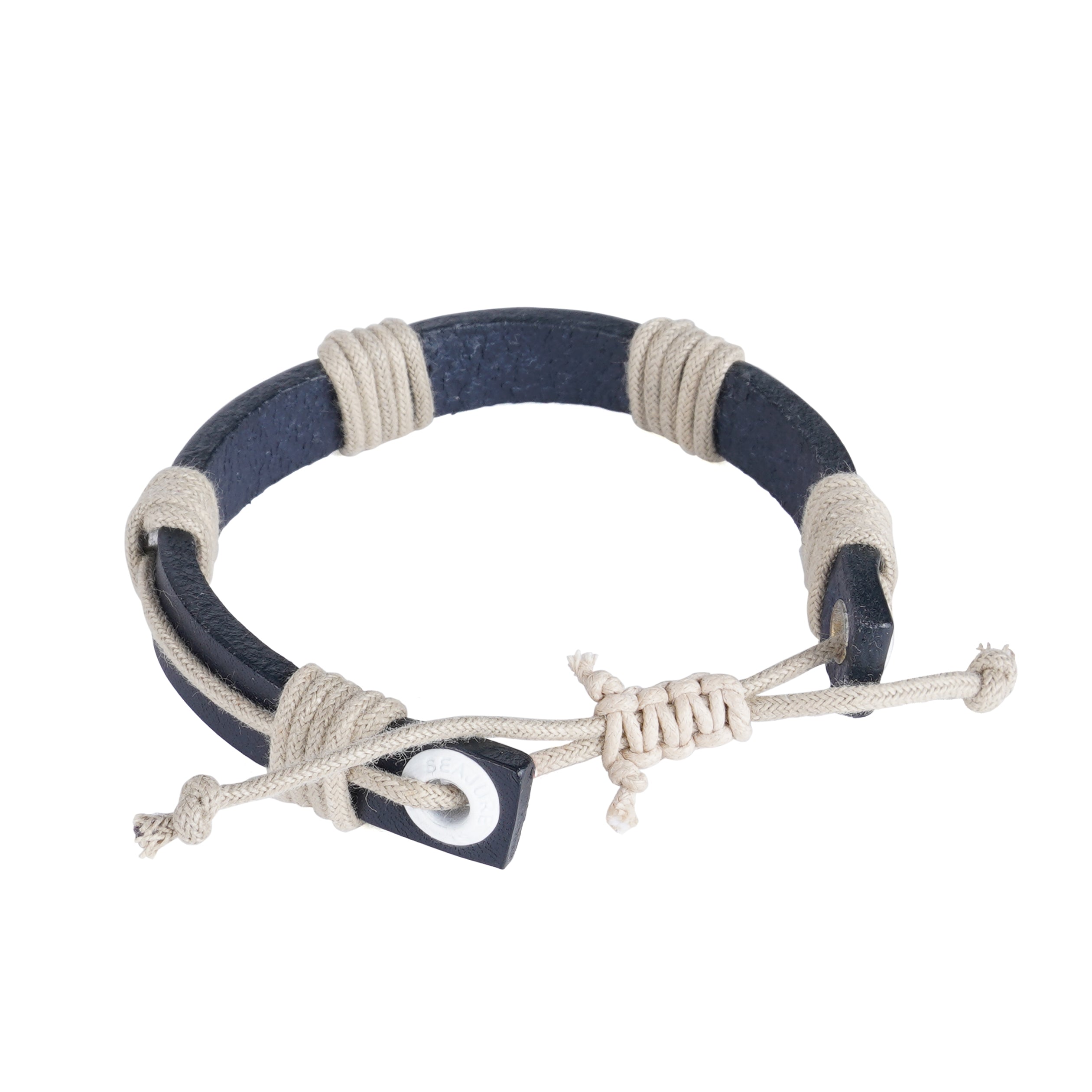 Nautical Rope and Leather Motuo Bracelet showcasing premium materials and unique design, perfect for nautical style enthusiasts.