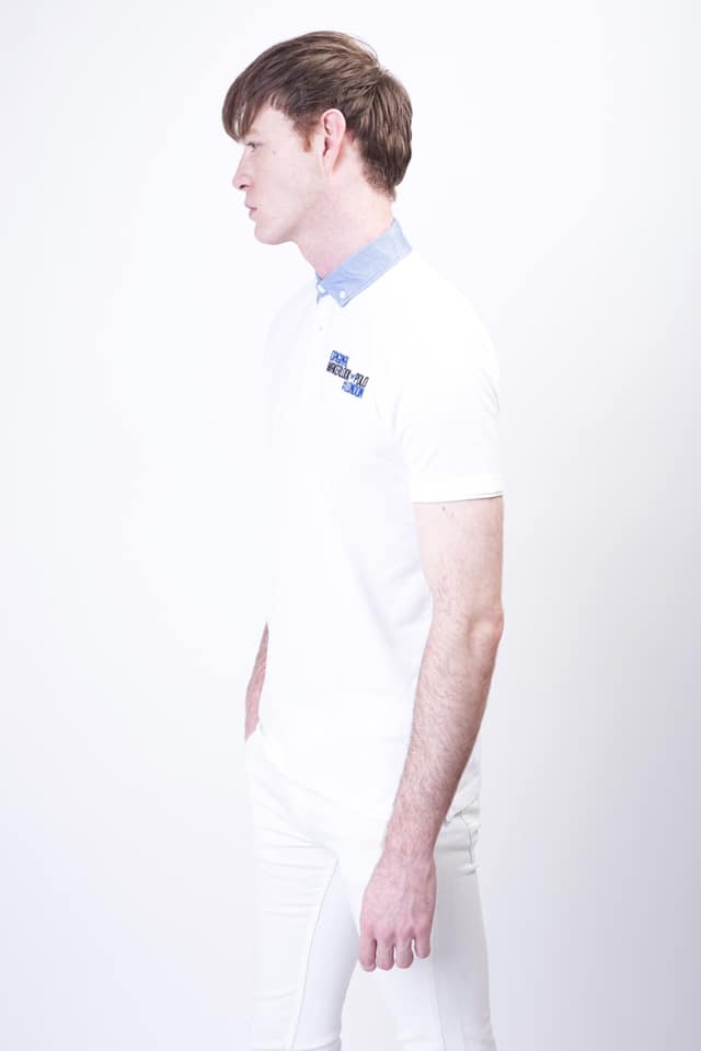 Wakerlook Polo shirt featuring a stylish denim collar, crafted from 100% cotton, showcasing a classic fit and three-button placket.