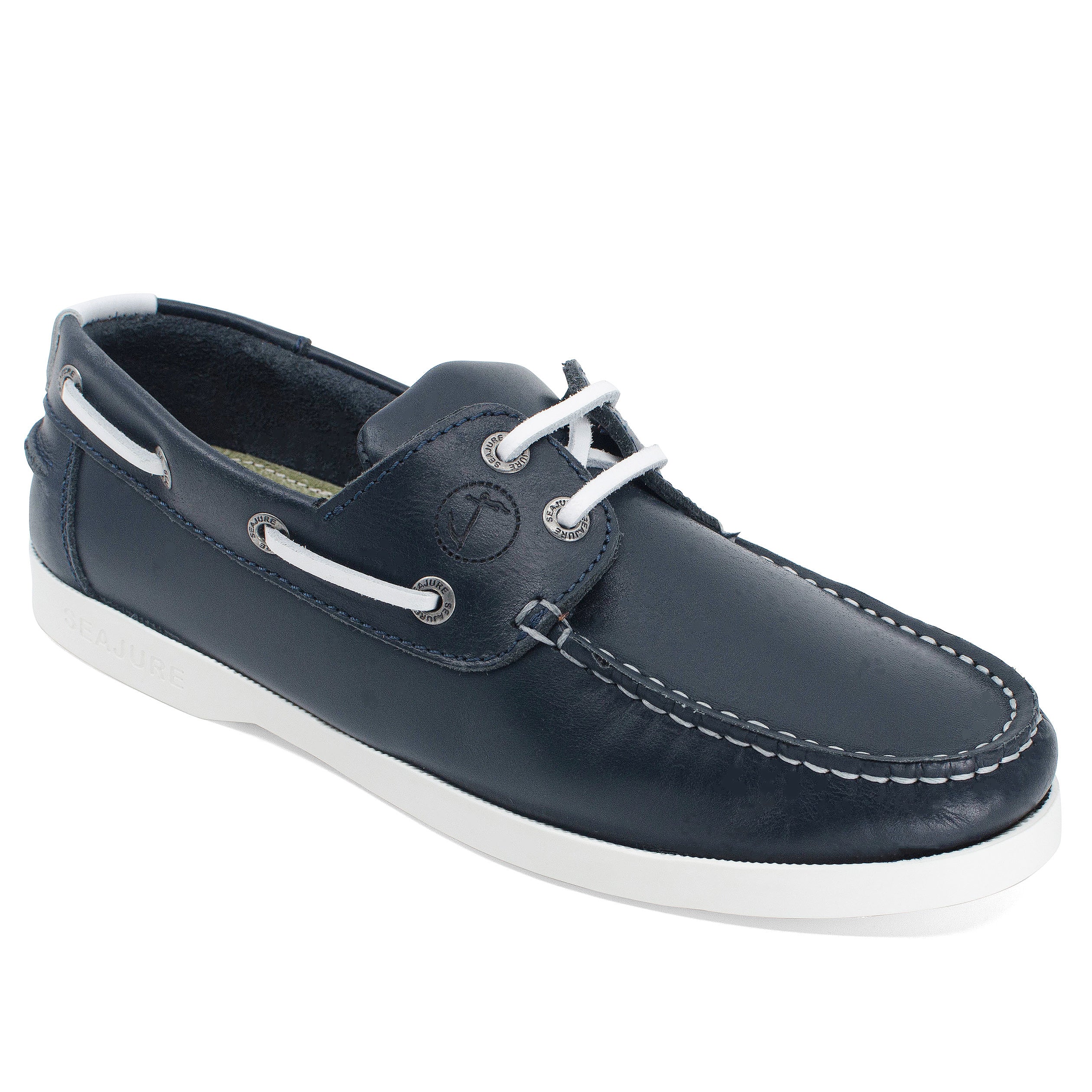 Seajure Cannon women boat shoe in elegant design, crafted from high-quality leather with a thermo rubber outsole, perfect for nautical adventures.