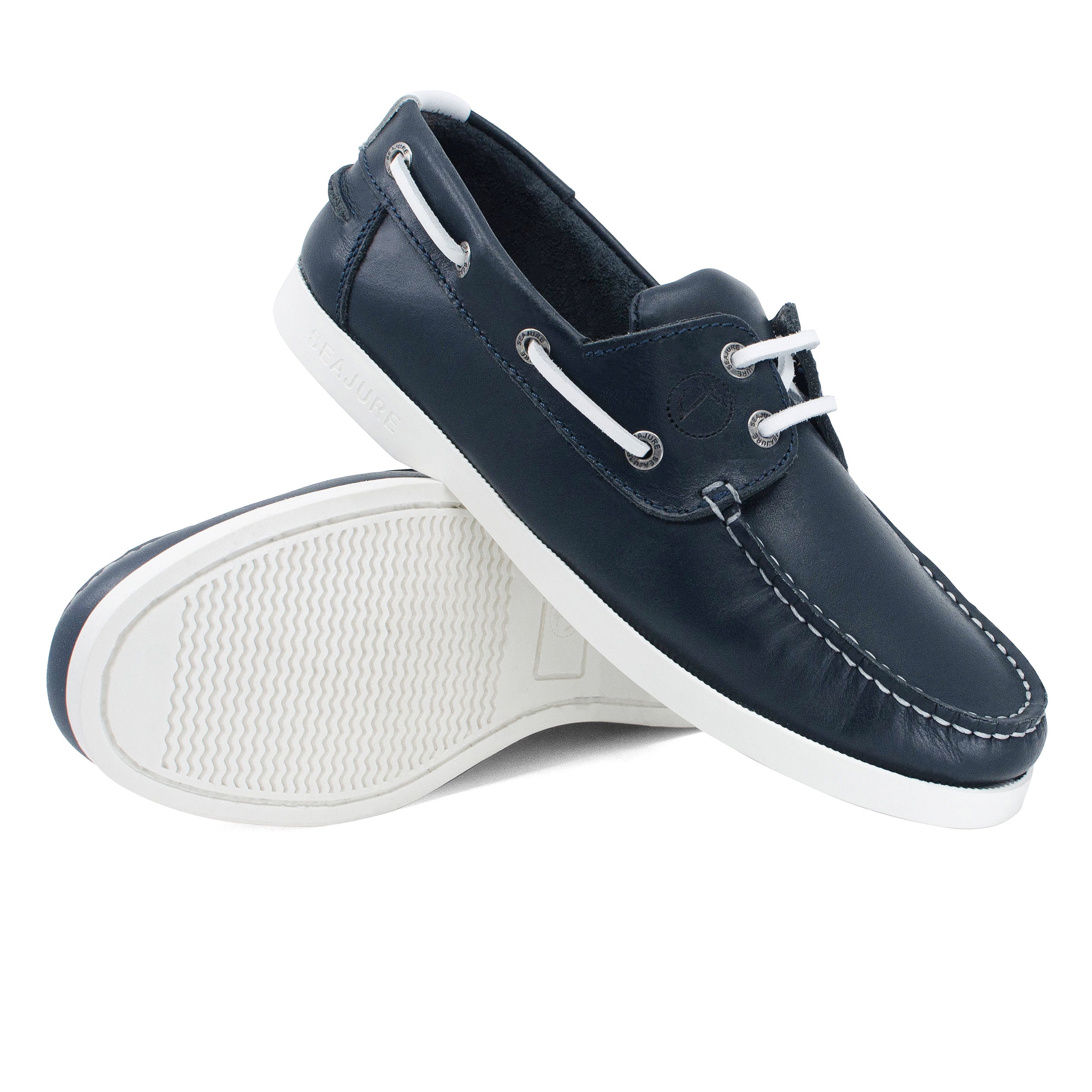 Seajure Cannon women boat shoe in elegant design, crafted from high-quality leather with a thermo rubber outsole, perfect for nautical adventures.