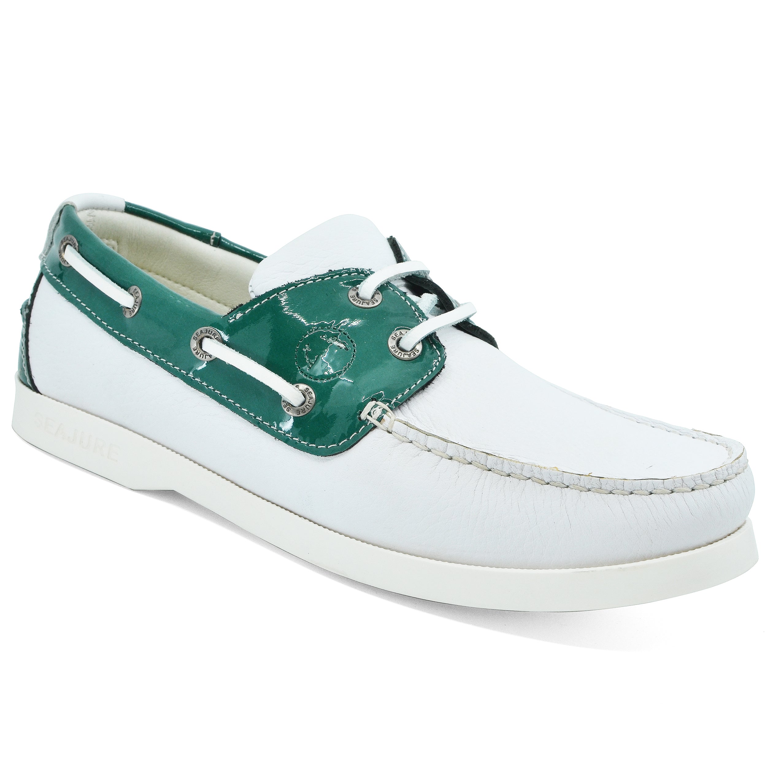 Gidaki women boat shoe featuring high-quality leather, elegant design, and durable sole, perfect for nautical adventures.