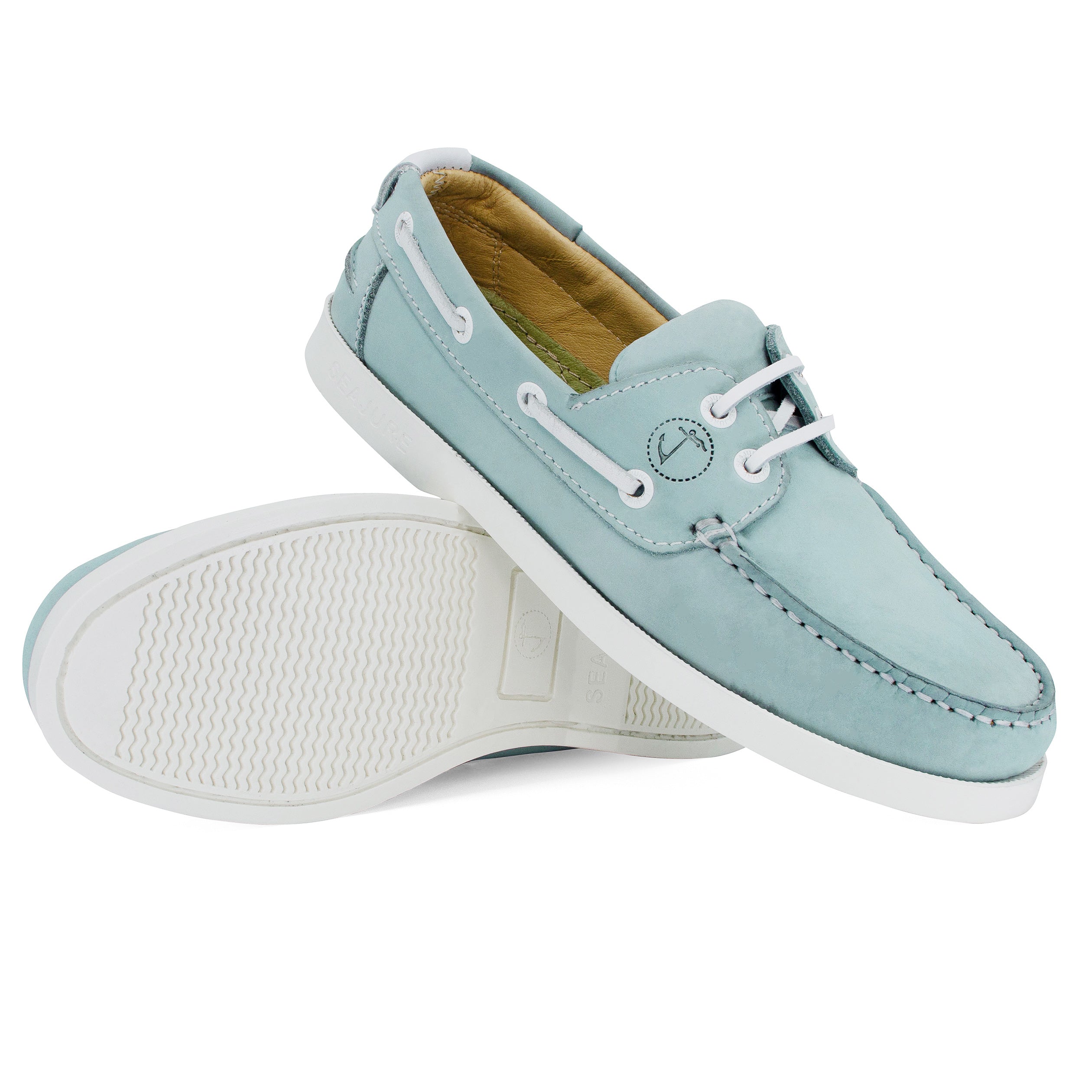 Seajure Nacpan women boat shoe made of high-quality nubuck leather, featuring a classic design and durable thermo rubber outsole.