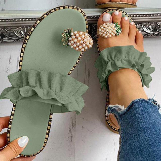 Flat Toe Casual Women's Slippers with Pineapple Pearl design, showcasing a stylish and comfortable beach slide perfect for summer wear.