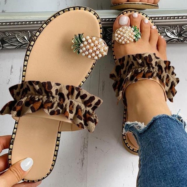 Flat Toe Casual Women's Slippers with Pineapple Pearl design, showcasing a stylish and comfortable beach slide perfect for summer wear.