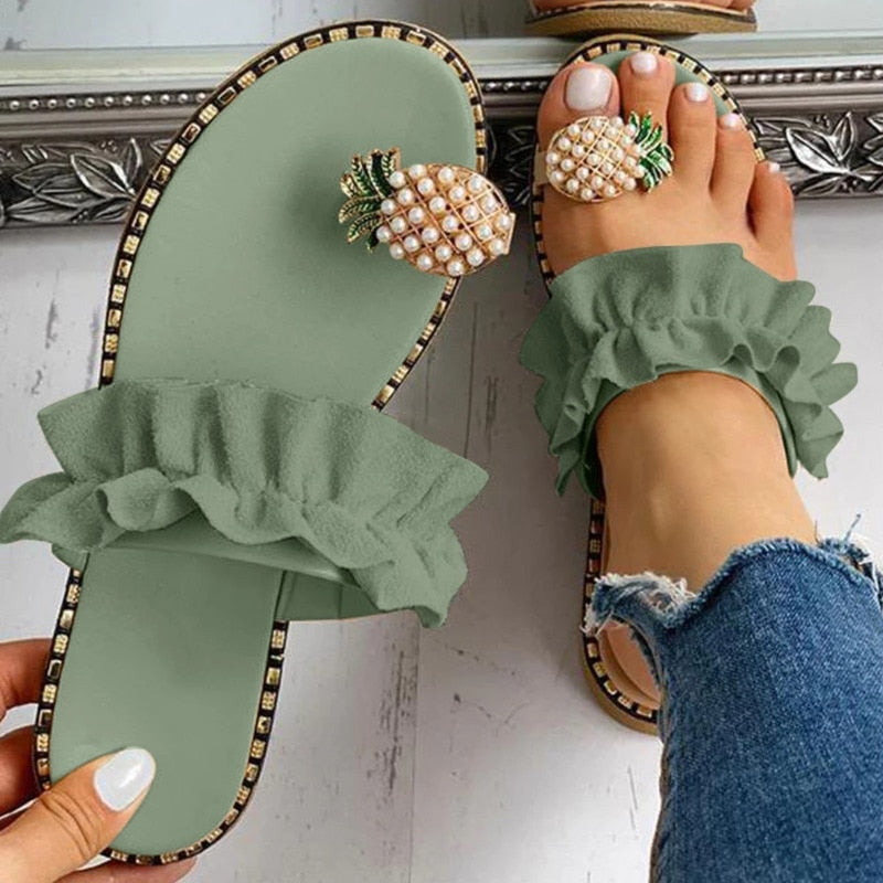 Flat Toe Casual Women's Slippers with Pineapple Pearl design, showcasing a stylish and comfortable beach slide perfect for summer wear.