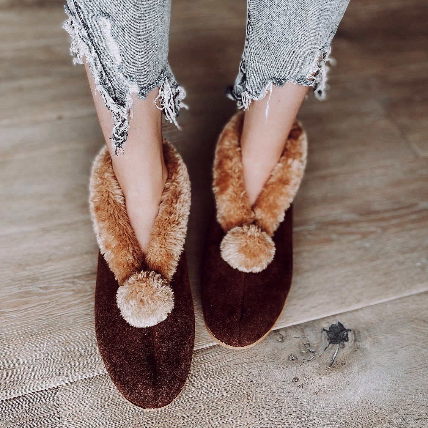 Chestnut suede slipper boots with natural sheep wool lining, handcrafted in Poland, showcasing a cozy and stylish design.