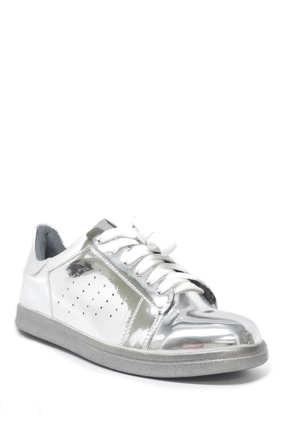 Stylish 154630 shoes featuring a metallic mirror upper and comfort padding, perfect for various occasions.