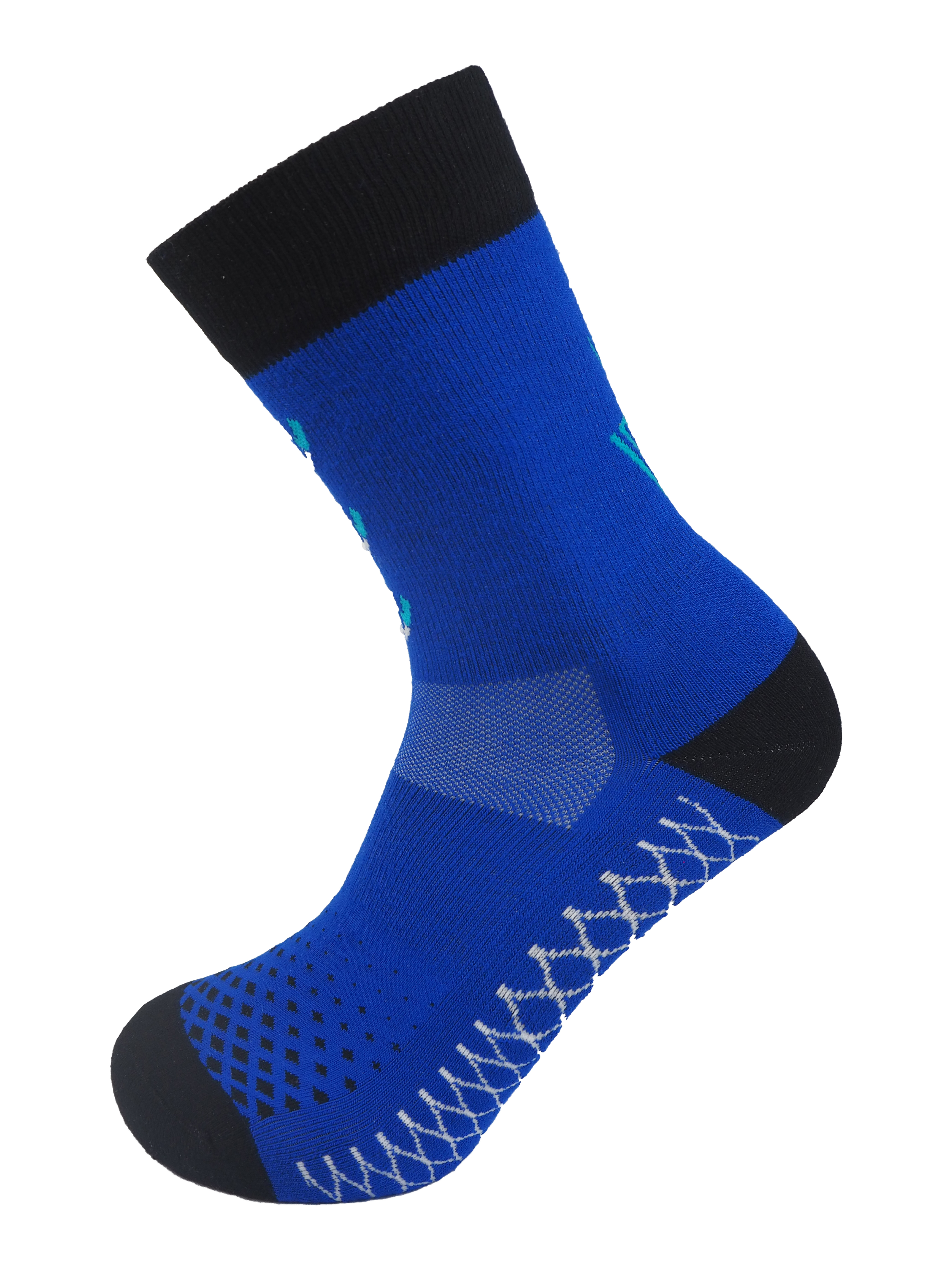 Formentera socks made from Coolmax and cotton, showcasing their breathable and comfortable design, available in various sizes.