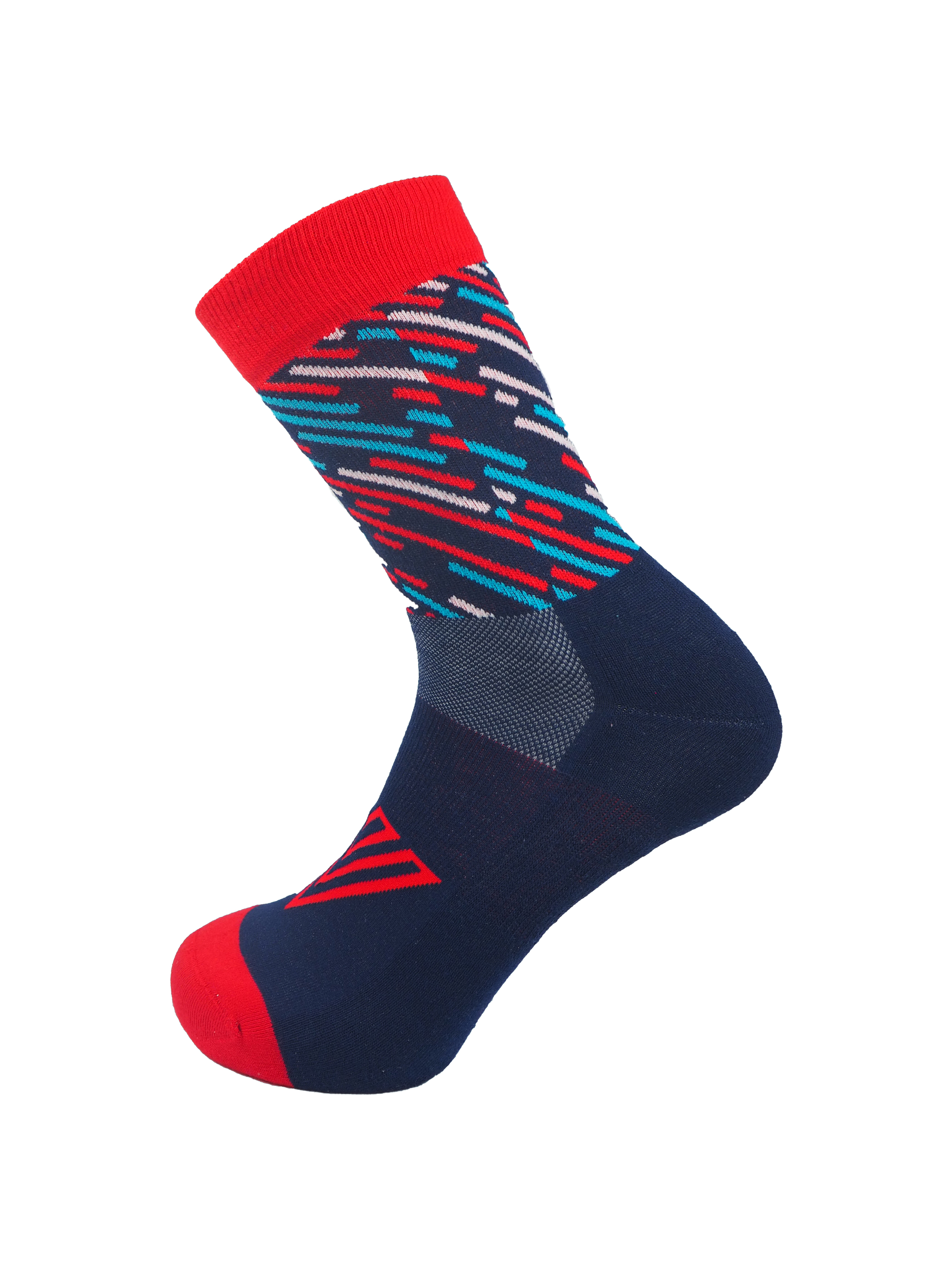 Menorca 5x socks made from Coolmax and cotton, showcasing breathable zones and comfortable fit, available in various sizes.