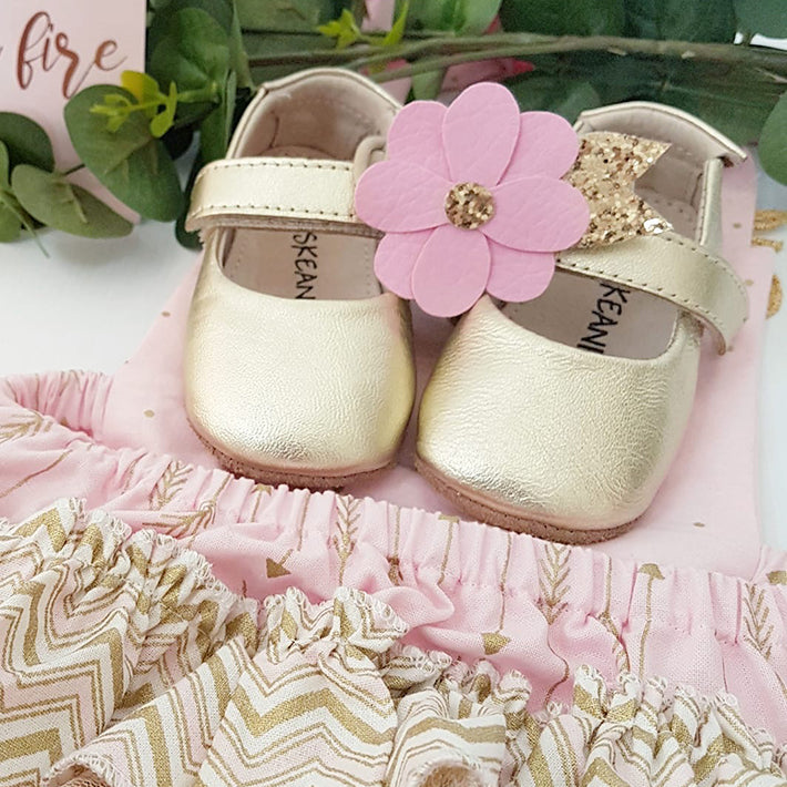 Bella Pre/First Walker Mary Jane Shoes in Metallic Gold, featuring soft leather, hook and loop closure, and a flexible sole for toddlers.