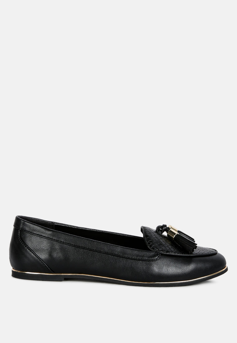 Cabbose Casual Bow Loafers featuring a stylish bow detail, cushioned insole, and durable PU material, perfect for women's casual wear.