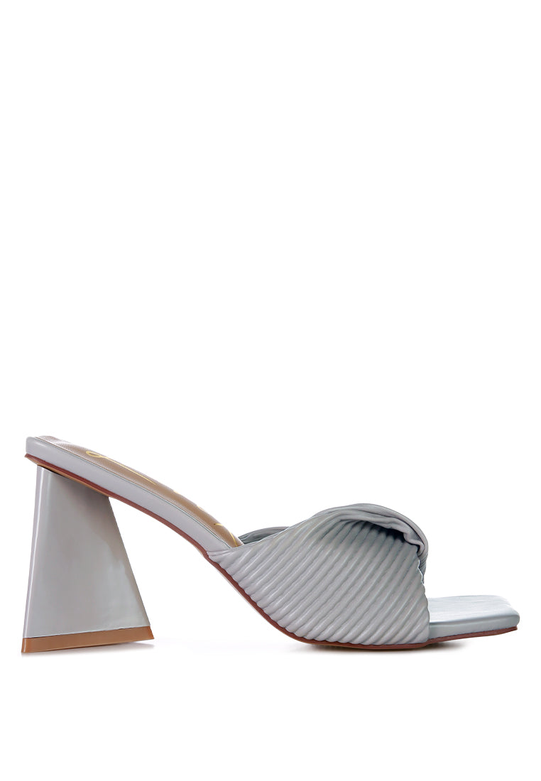 Cupid Kiss Pleated Twist Strap Sandals featuring triangular block heel and pleated straps, perfect for casual styling.