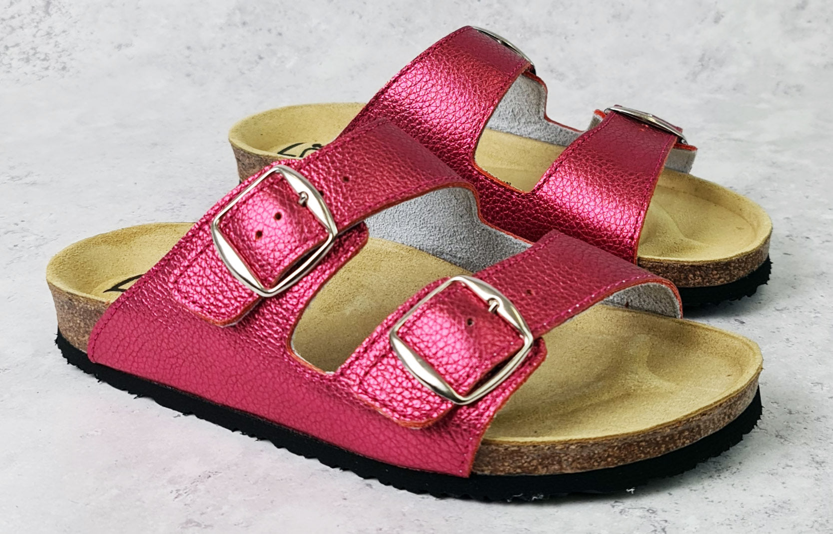 Diane - Magenta klassische Sommersandalen aus hochwertigem Naturleder mit anatomisch geformter Kork-Sohle und rutschfester Sohle.