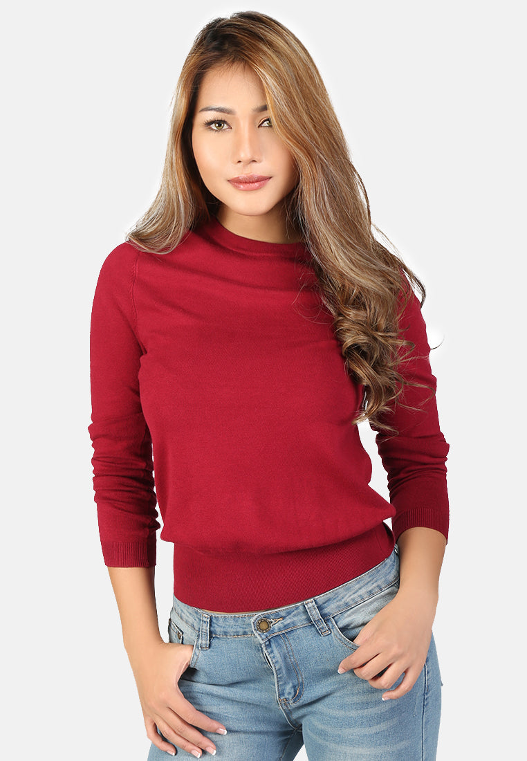 Fine Knit Striped Sweater featuring a round neck, long sleeves, and ribbed cuffs in a stylish striped pattern.