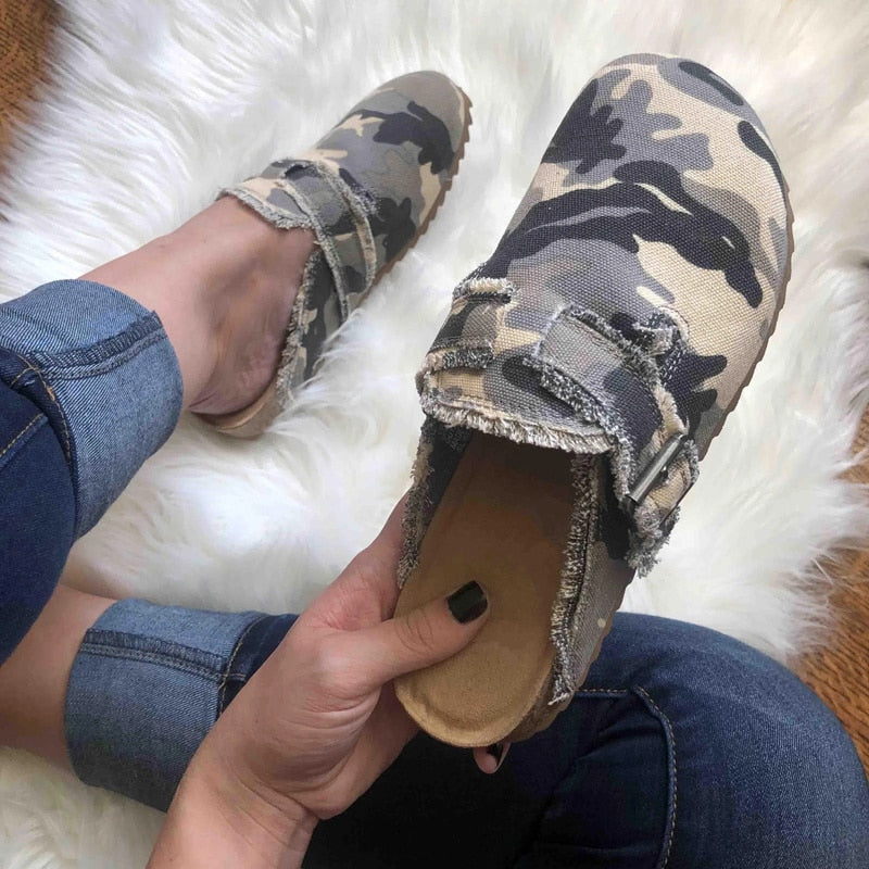 Flat Heel Round Toe Canvas Loafer Women's Vintage Clogs in a stylish design, showcasing the breathable canvas material and comfortable flat heel.