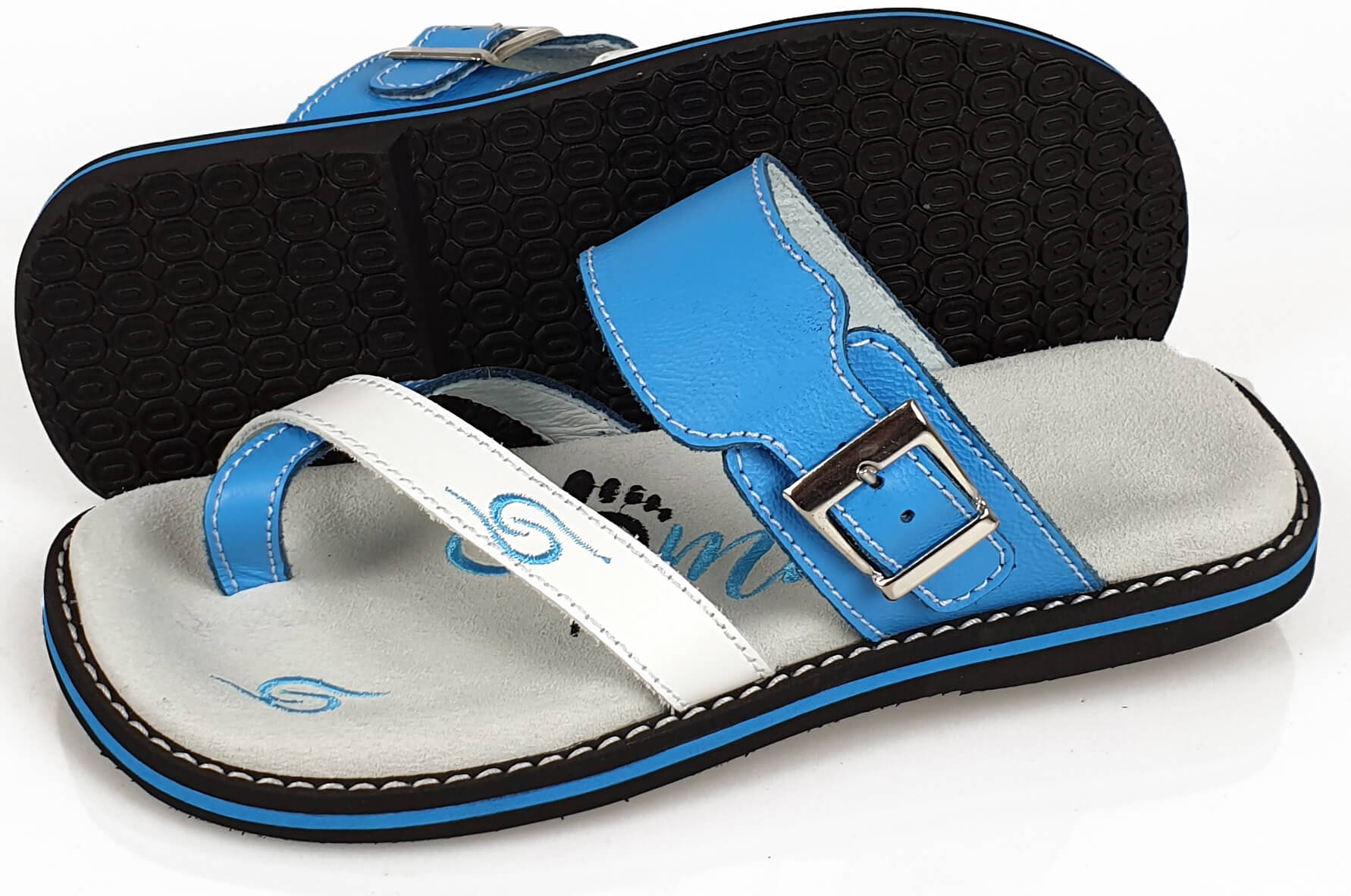 Stylish Flip-Flops 4054 in Blau/Weiss with leather material and adjustable strap.