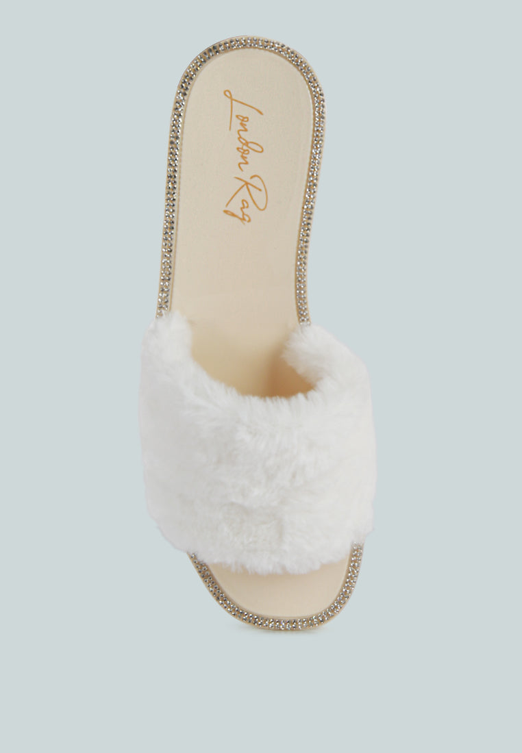 Geese Faux Fur Diamante Detail Jelly Flats featuring a stylish faux fur strap and sparkling diamante studs, perfect for rainy days.