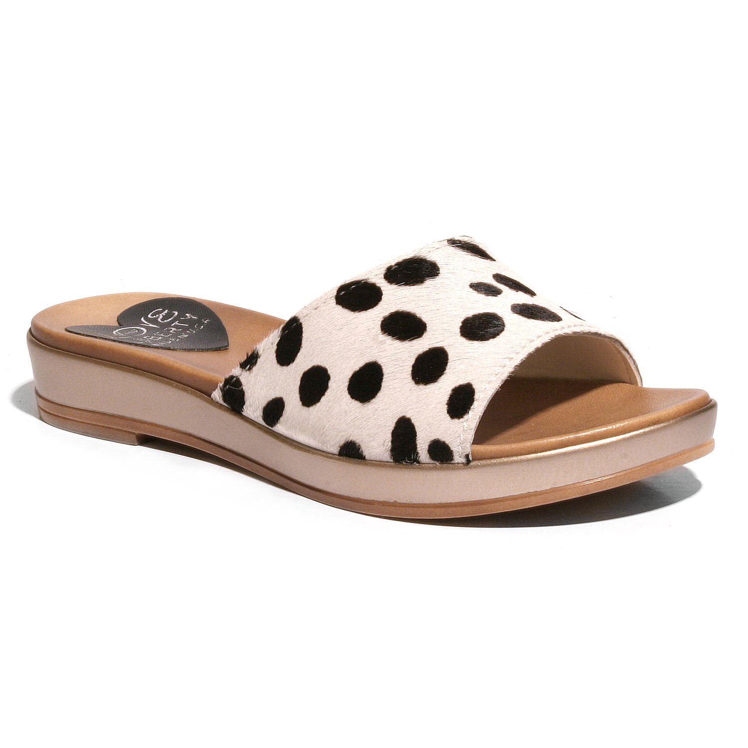 Stylish Getaway sandal with crinkled leather upper and low wedge outsole, perfect for any occasion.