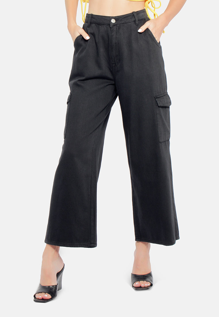 High Waist Cargo Pocket Pants featuring multiple pockets and a stylish high-waisted design, made from breathable cotton fabric.