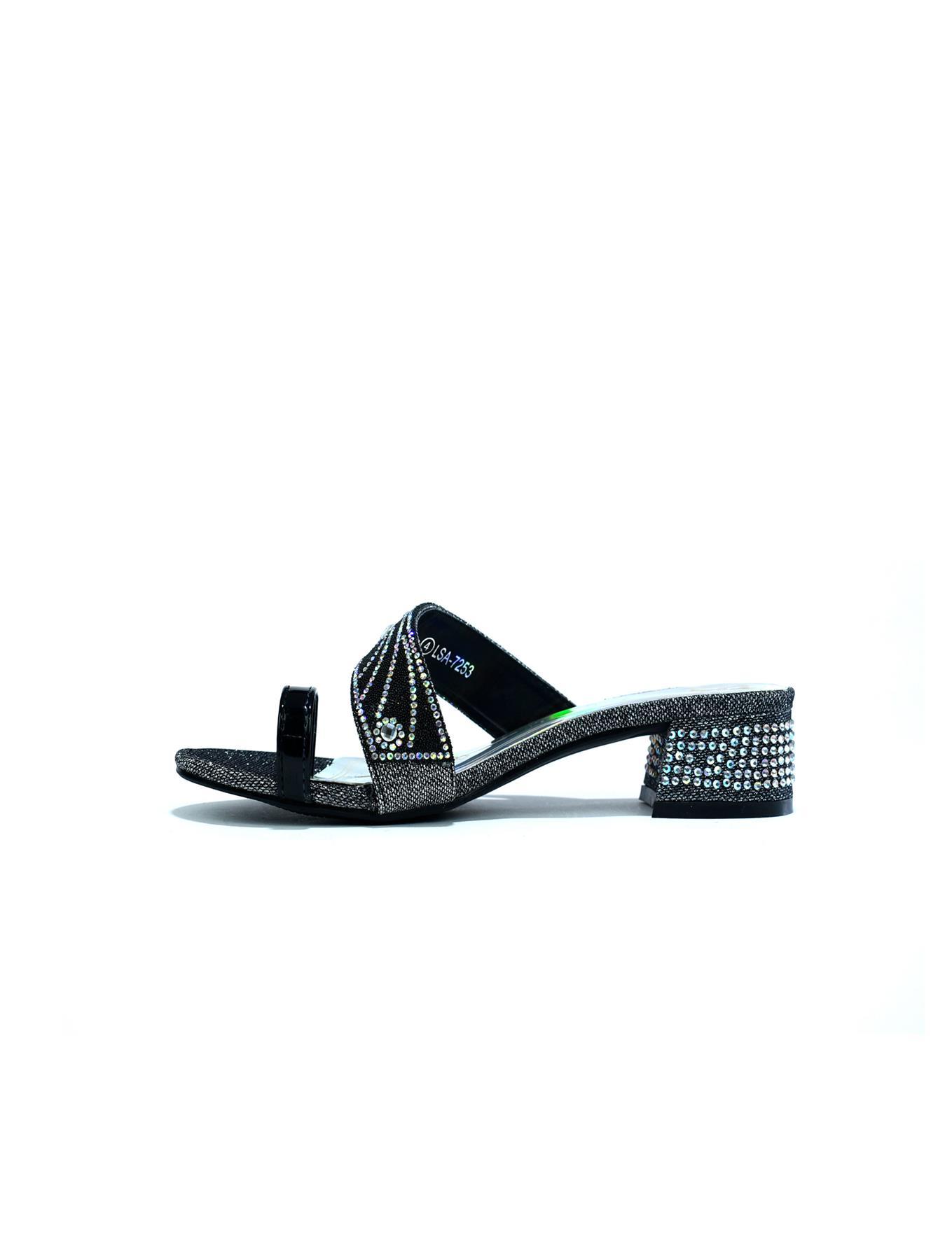 A pair of stylish Indian Style Toe Post Black sandals featuring a sleek design and comfortable toe post.