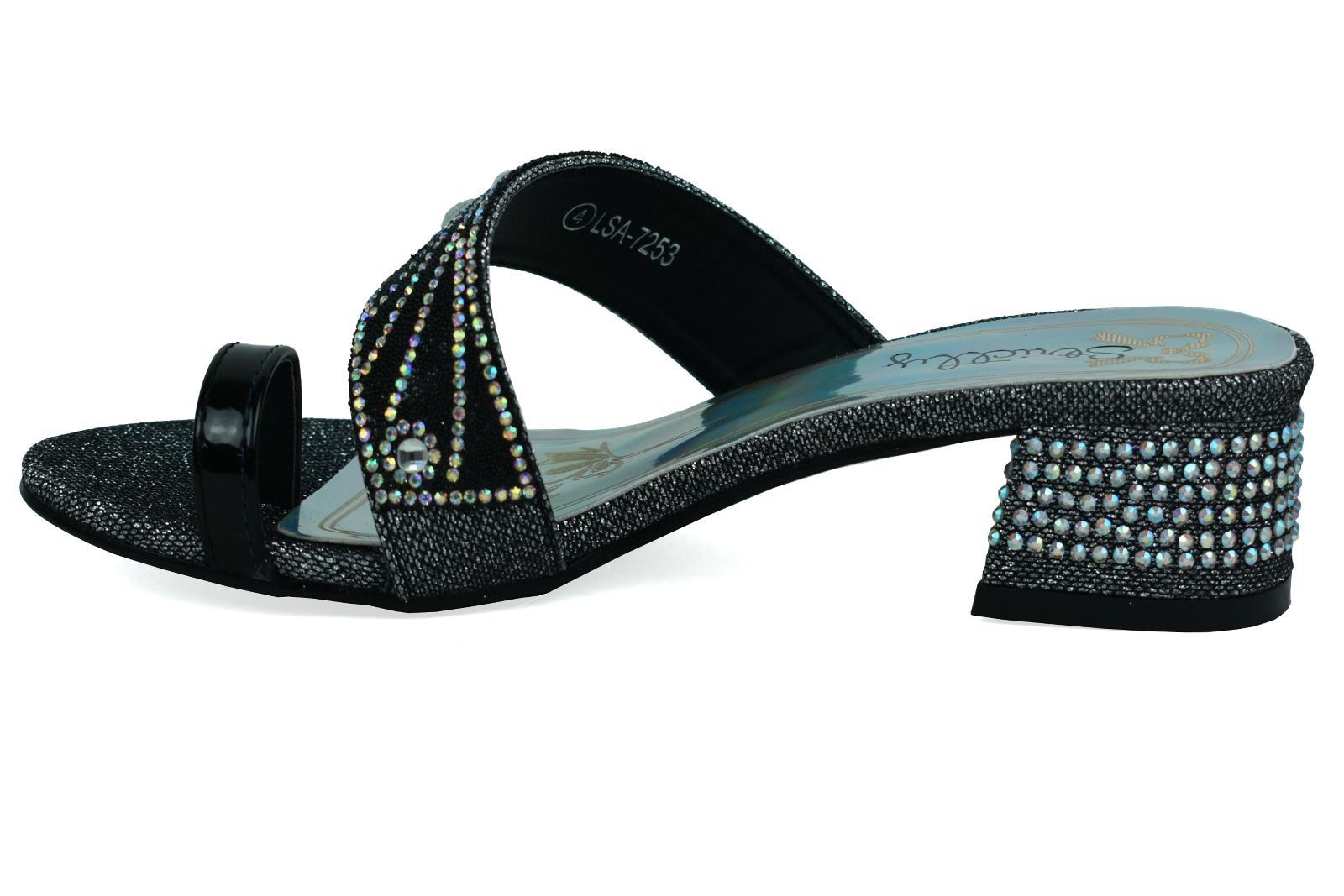 A pair of stylish Indian Style Toe Post Black sandals featuring a sleek design and comfortable toe post.