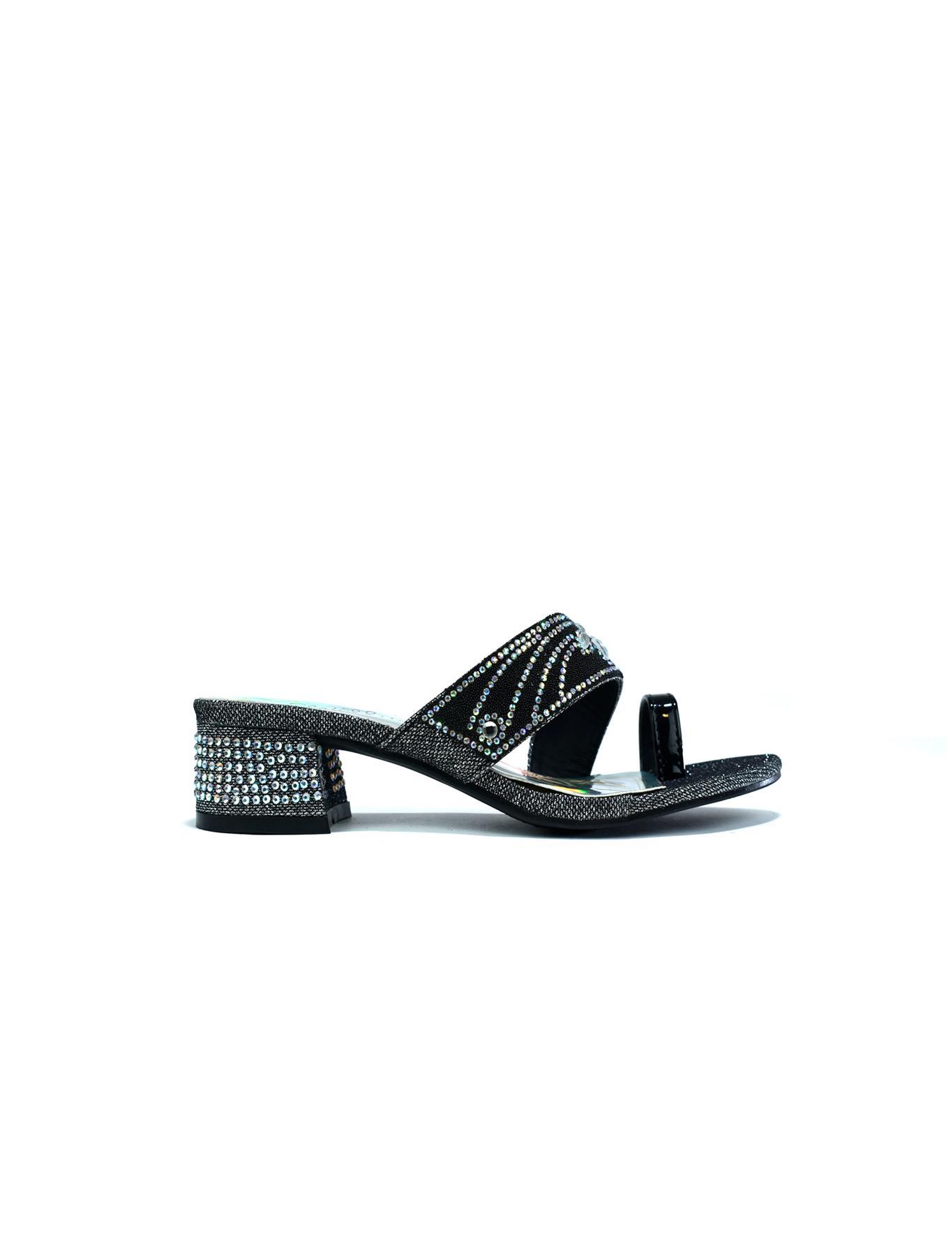 A pair of stylish Indian Style Toe Post Black sandals featuring a sleek design and comfortable toe post.