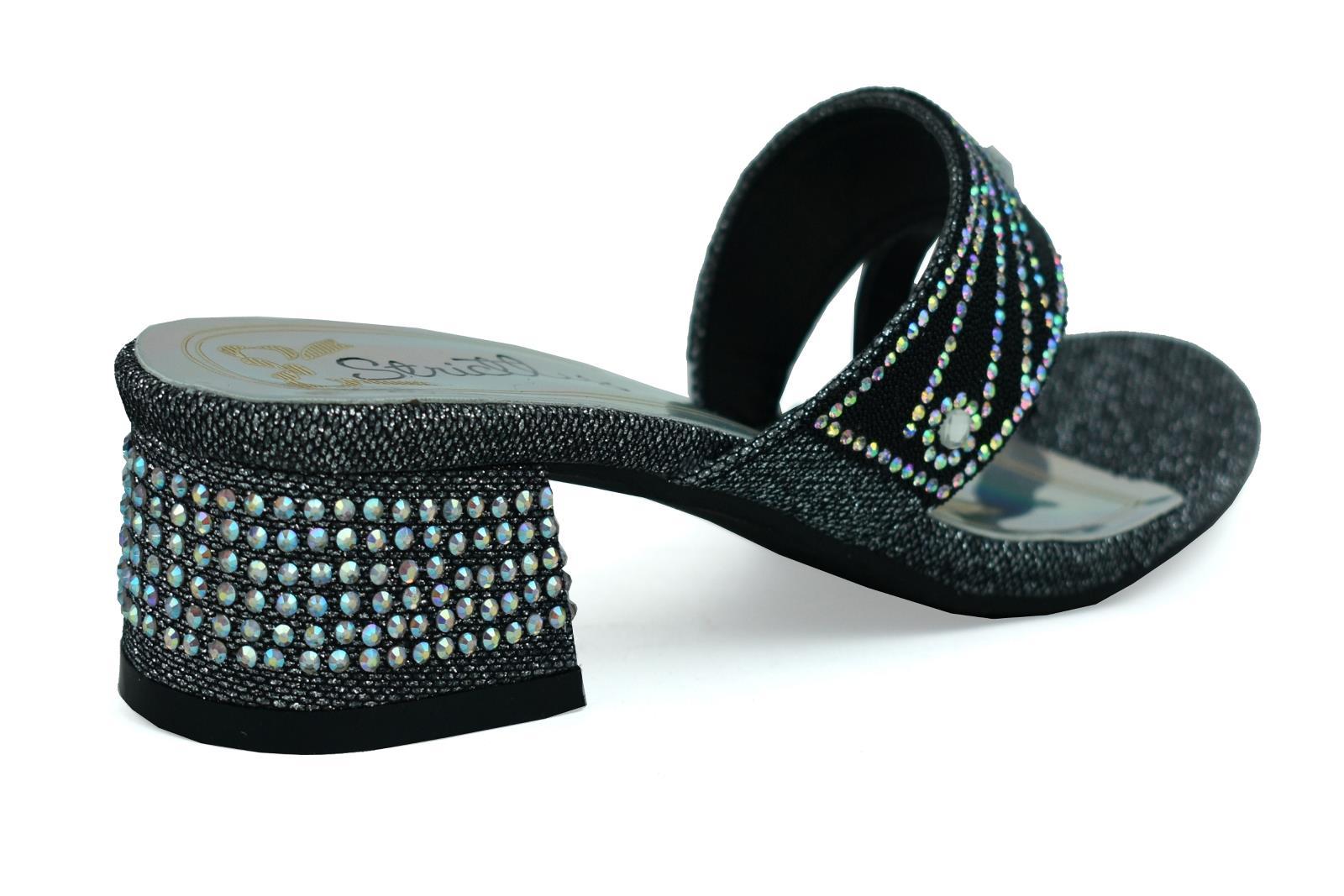 A pair of stylish Indian Style Toe Post Black sandals featuring a sleek design and comfortable toe post.