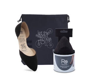 Black shoes with accessories kit.