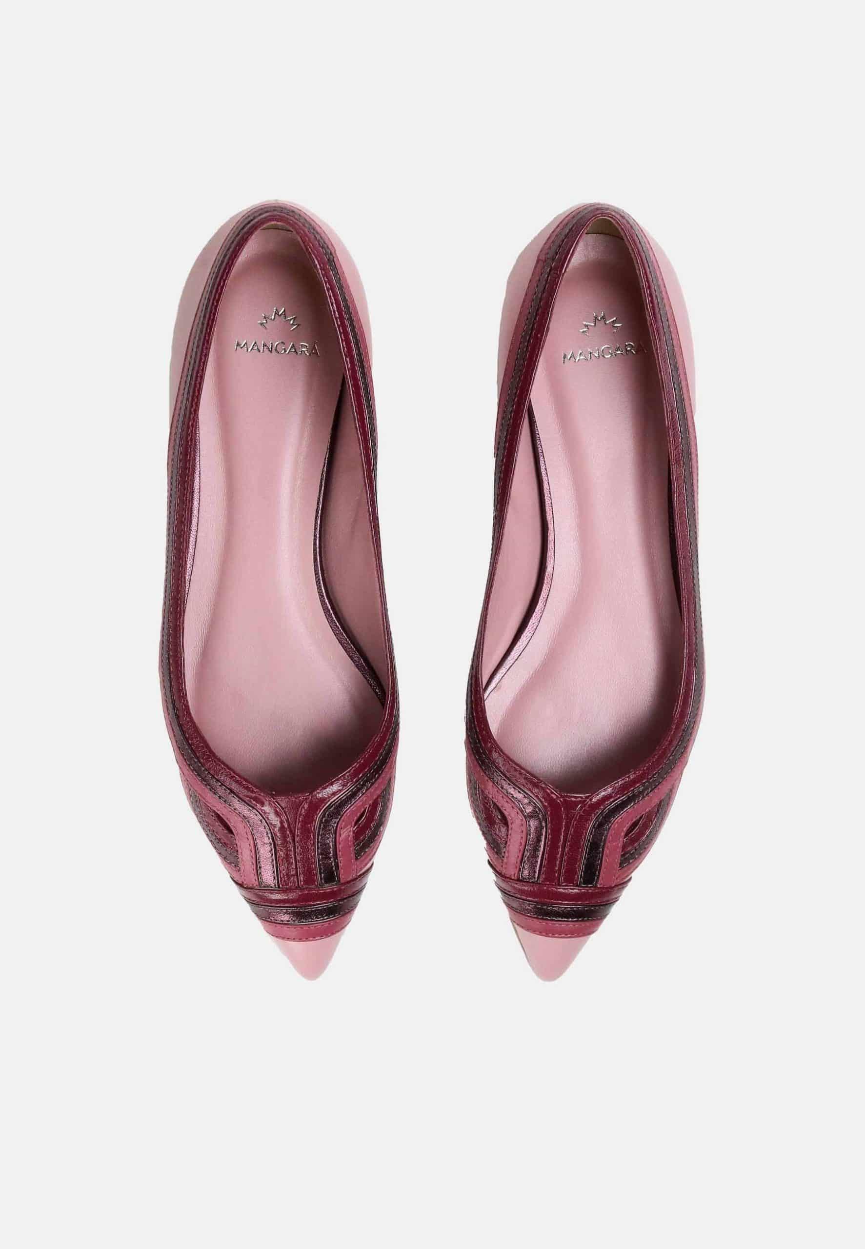 Elegant Mangará Begonia ballerinas made from premium leather, showcasing a classic design with modern detailing.