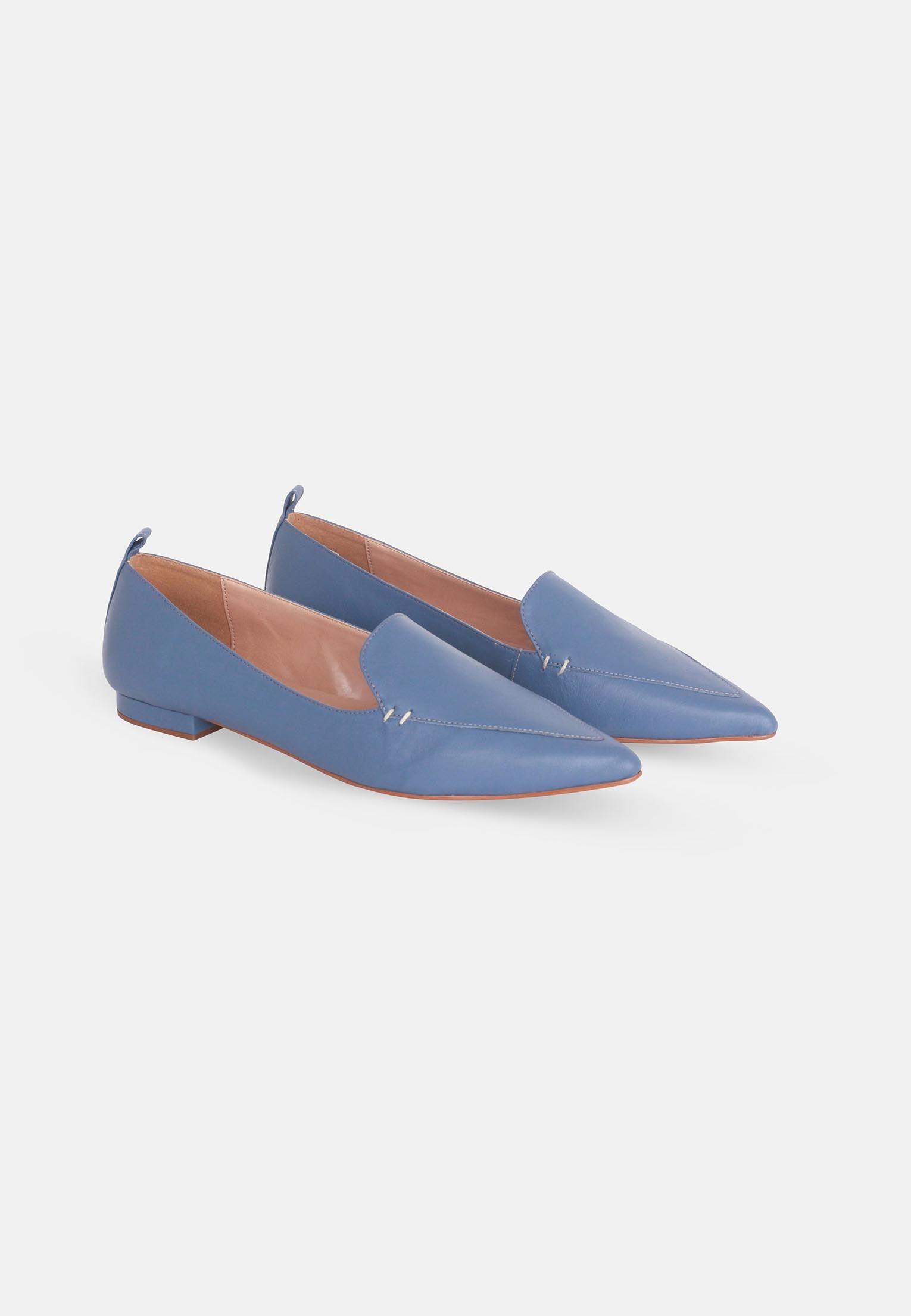 Elegant Mangará Butia Leather Ballerina flats with a pointed toe design, crafted from high-quality leather, perfect for any occasion.