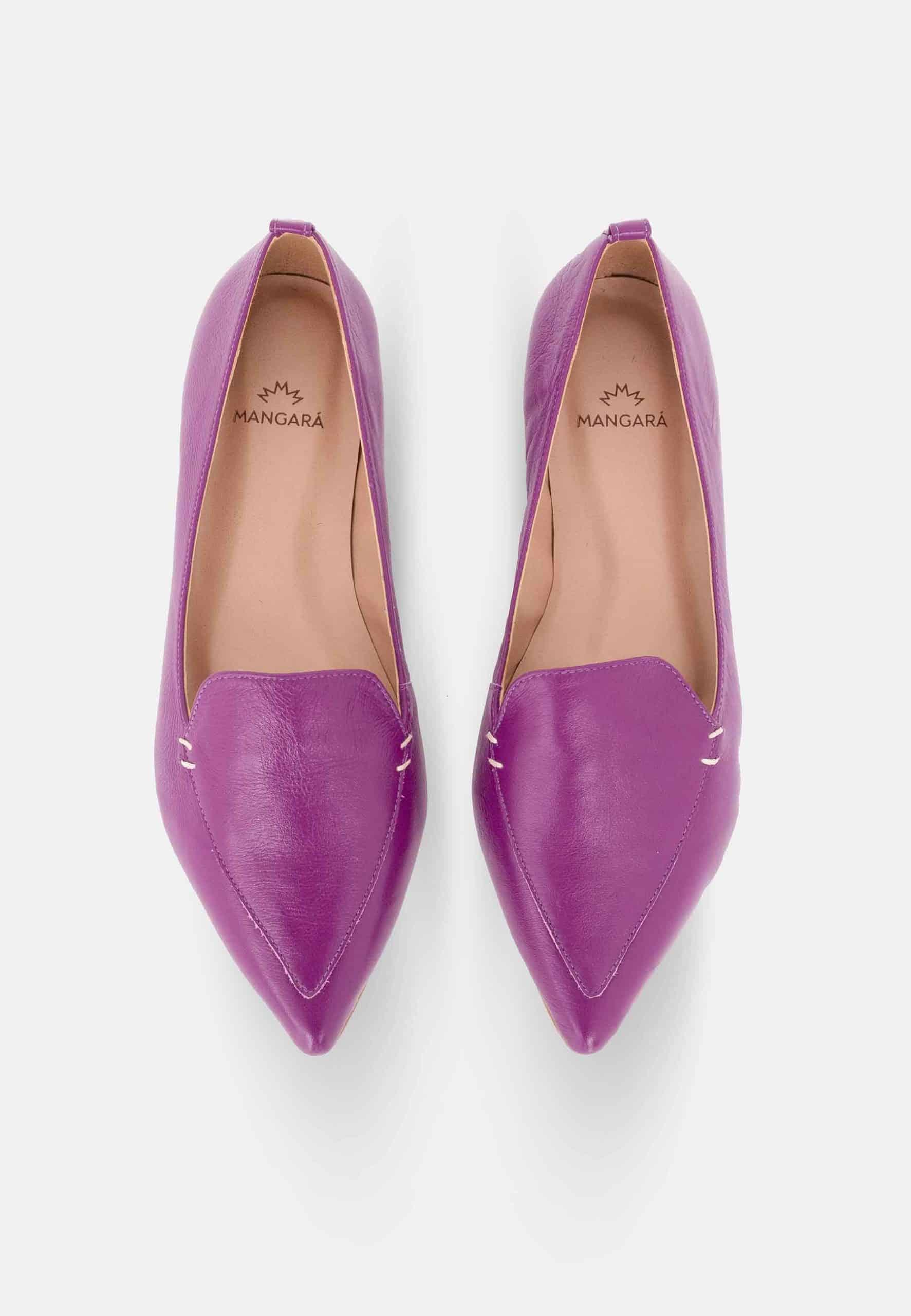 Elegant Mangará Butia Leather Ballerina flats with a pointed toe design, crafted from high-quality leather, perfect for any occasion.