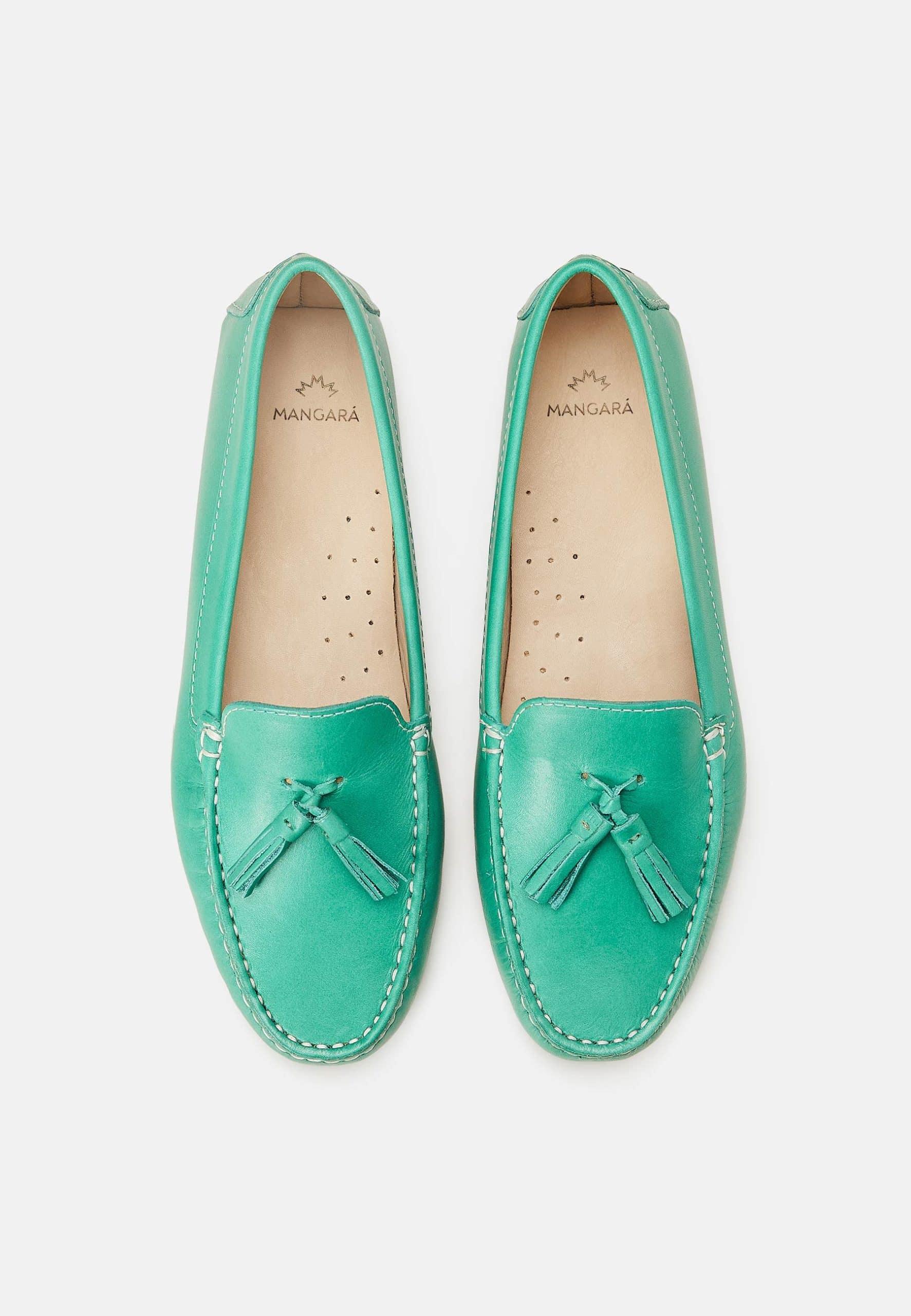 A pair of stylish Mangará Caviúna Women's Loafers featuring a sleek silhouette in a versatile color, perfect for any occasion.