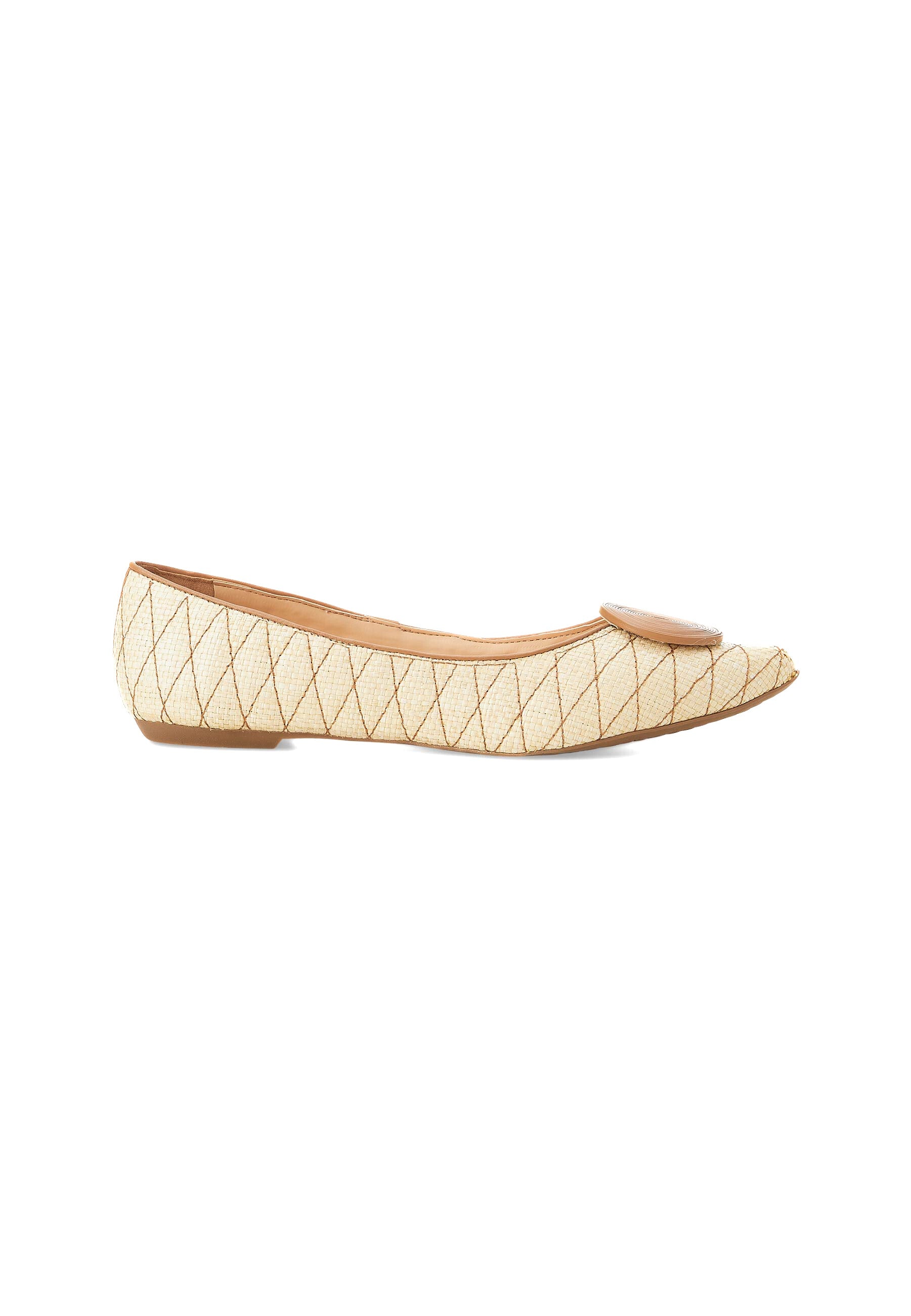 A pair of Mangará Coroba Ballerinas in beige, made from premium raffia with a textured circle detail, showcasing a stylish pointed-toe design.